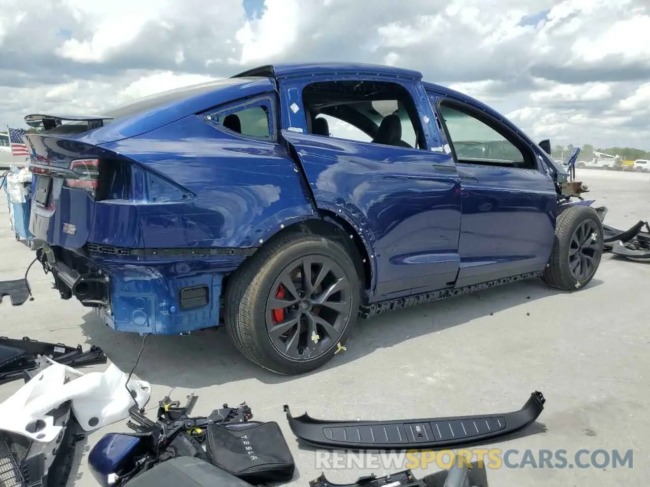 3 Photograph of a damaged car 7SAXCBE63RF446191 TESLA MODEL X 2024