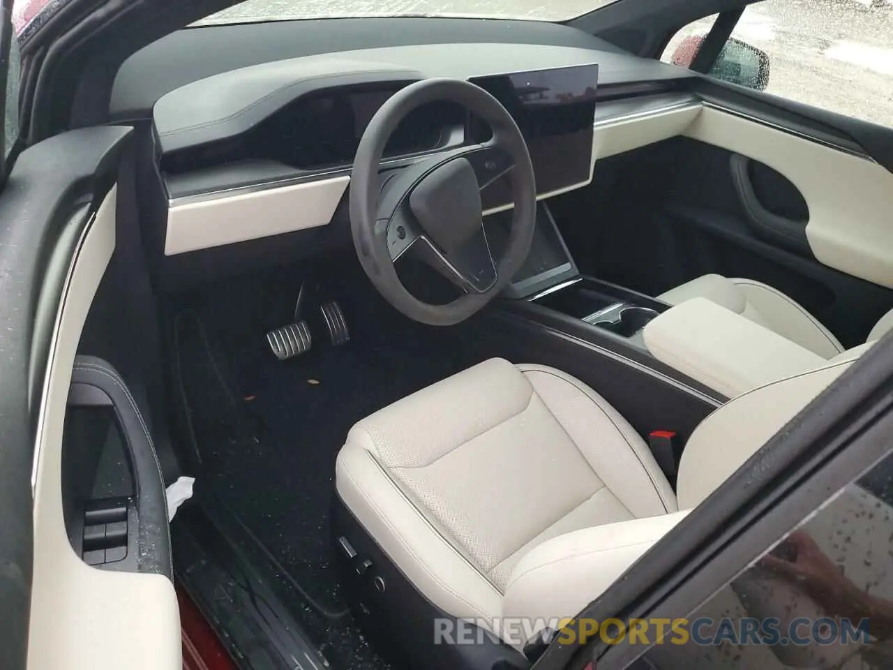 8 Photograph of a damaged car 7SAXCBE63RF449074 TESLA MODEL X 2024