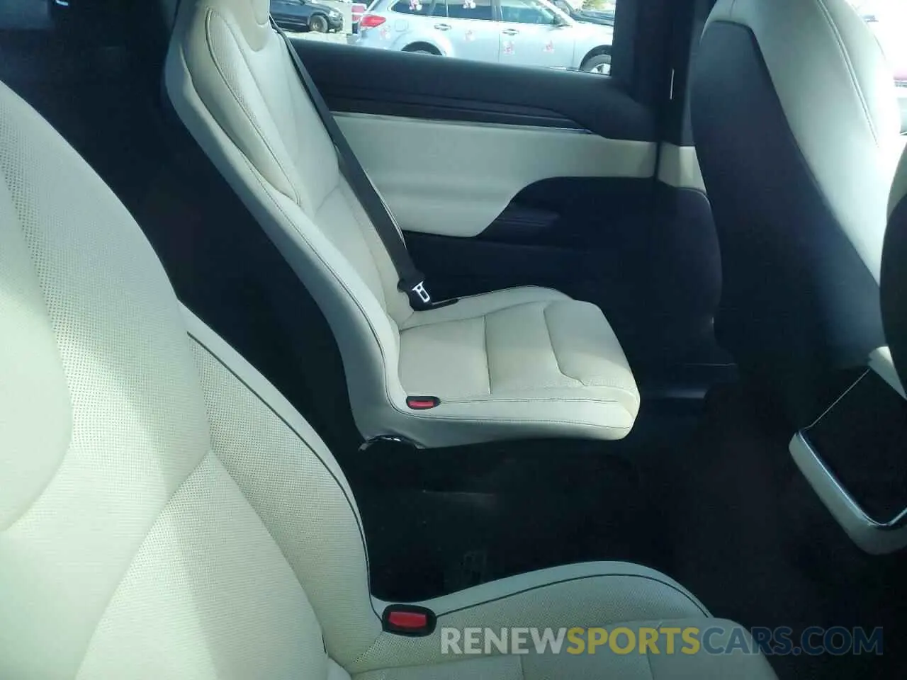 10 Photograph of a damaged car 7SAXCBE64RF438357 TESLA MODEL X 2024