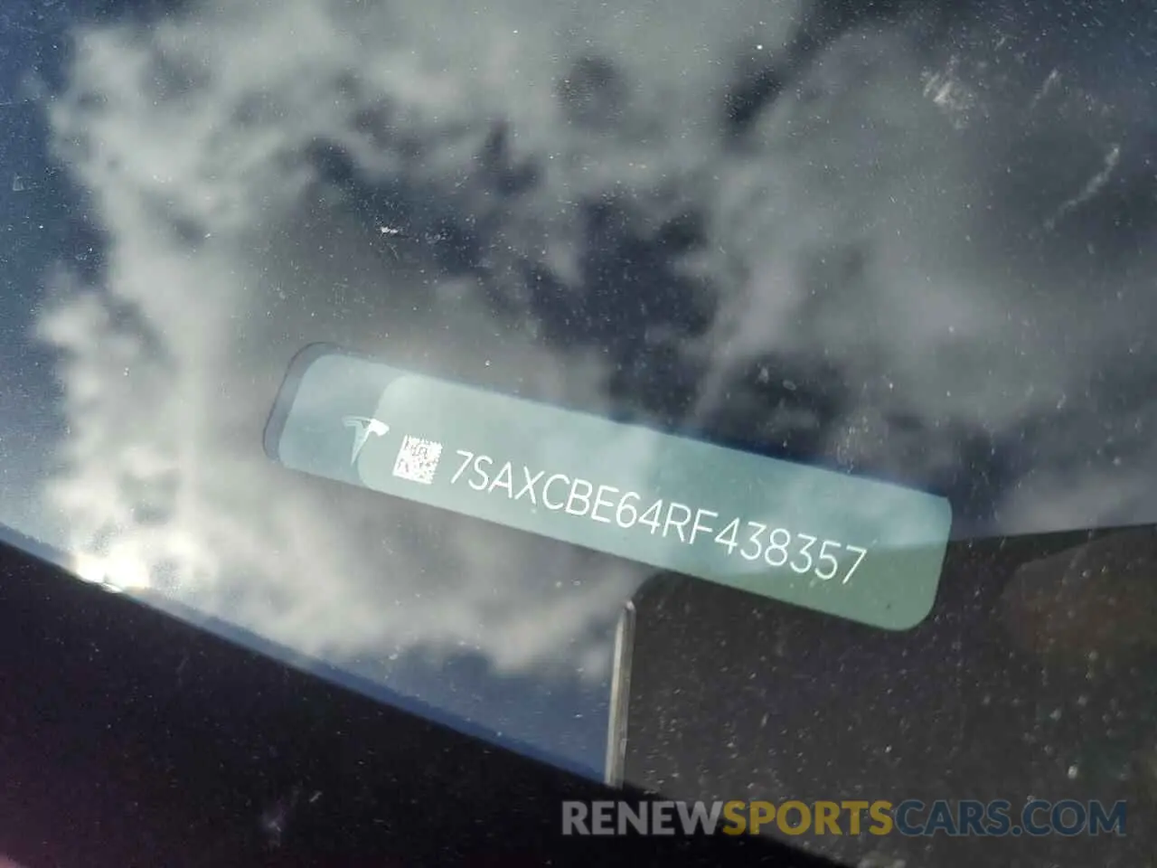 12 Photograph of a damaged car 7SAXCBE64RF438357 TESLA MODEL X 2024