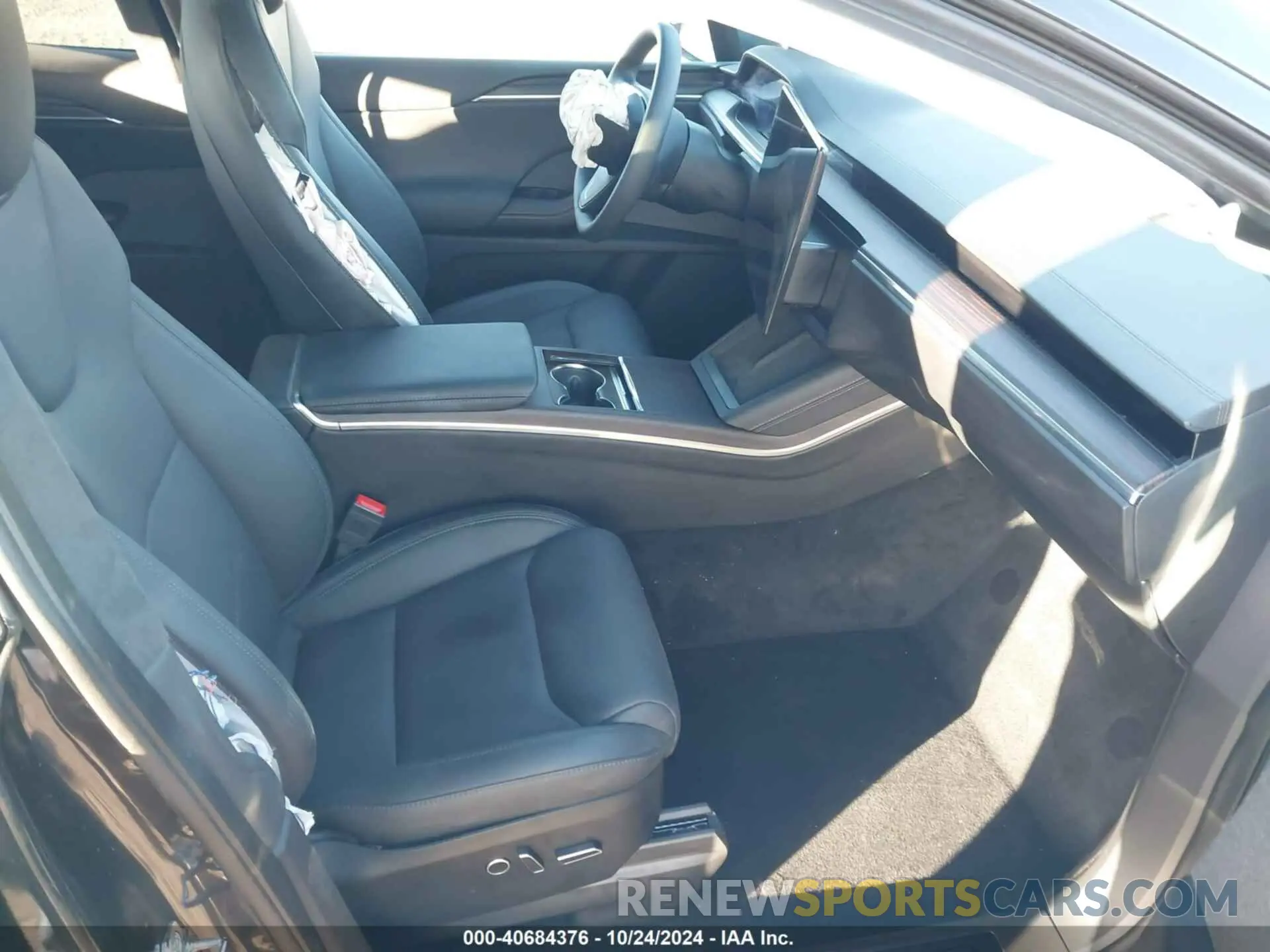 5 Photograph of a damaged car 7SAXCDE51RF441994 TESLA MODEL X 2024