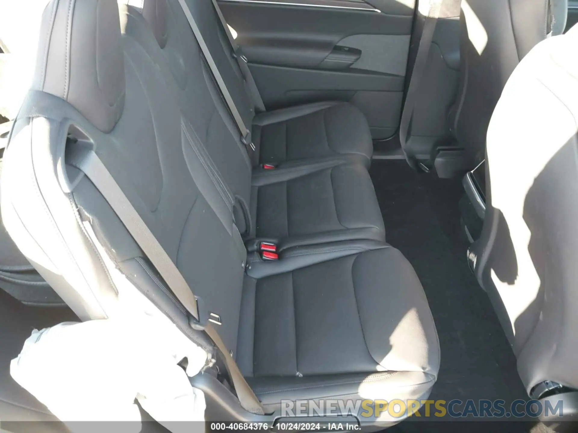 8 Photograph of a damaged car 7SAXCDE51RF441994 TESLA MODEL X 2024