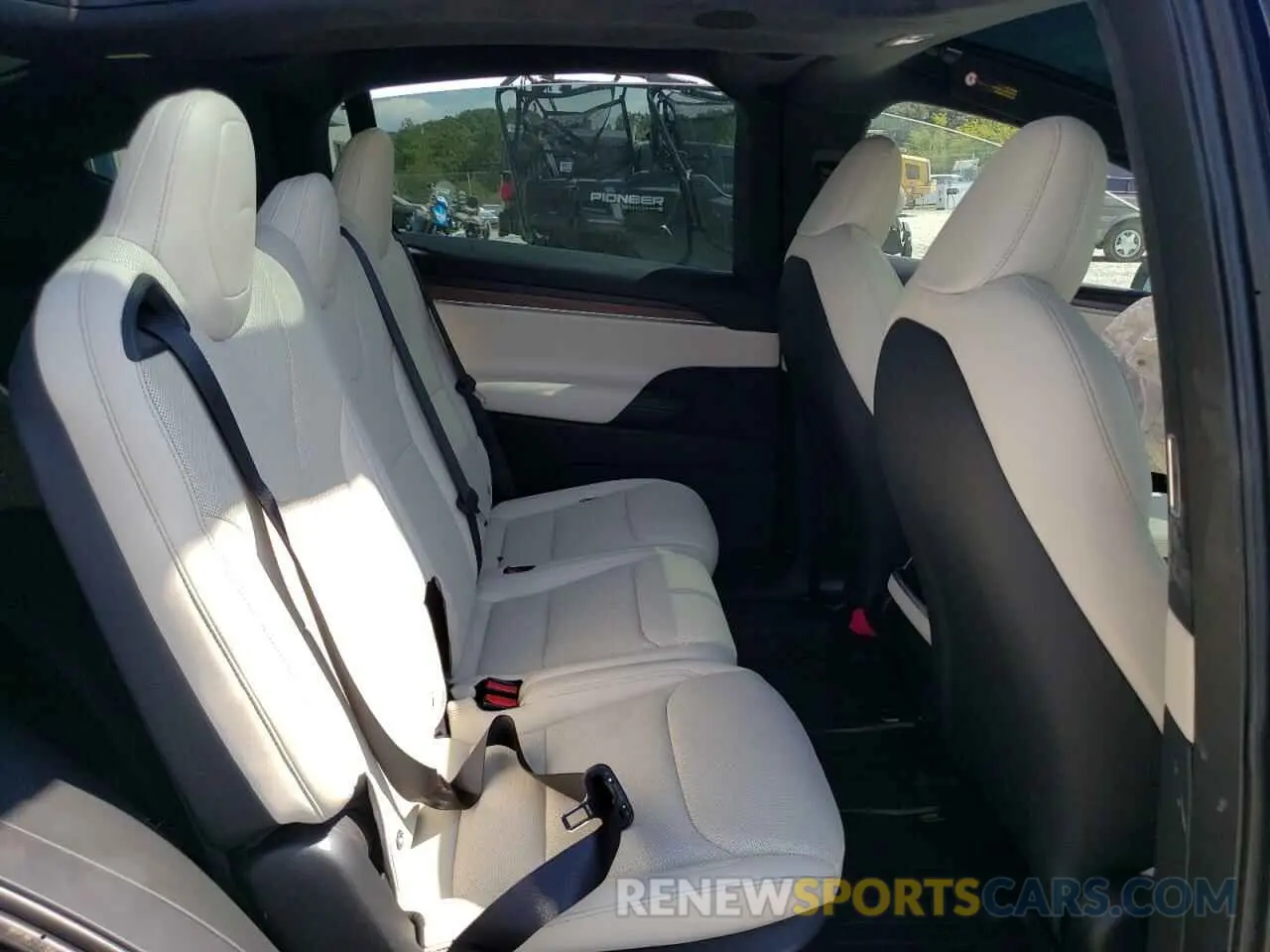 11 Photograph of a damaged car 7SAXCDE51RF447763 TESLA MODEL X 2024