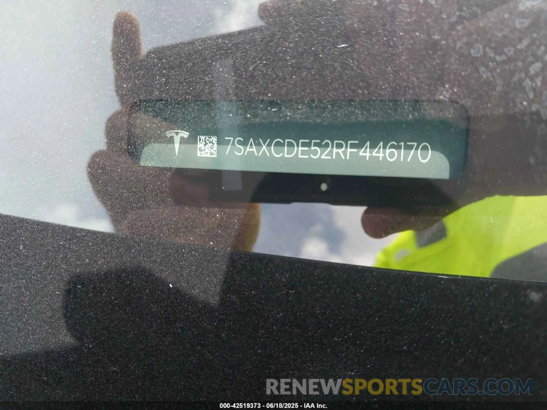 9 Photograph of a damaged car 7SAXCDE52RF446170 TESLA MODEL X 2024