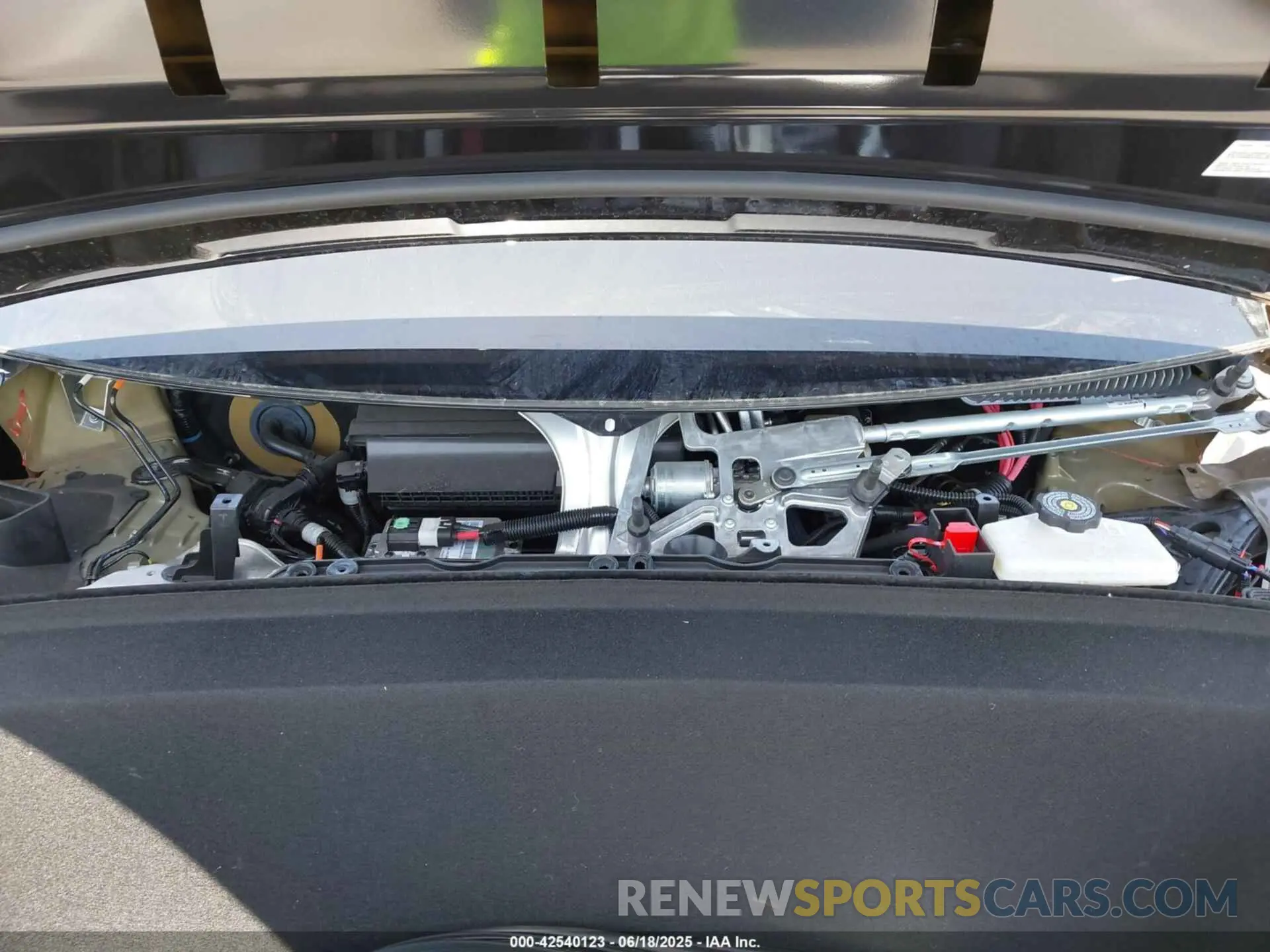 10 Photograph of a damaged car 7SAXCDE53RF434108 TESLA MODEL X 2024