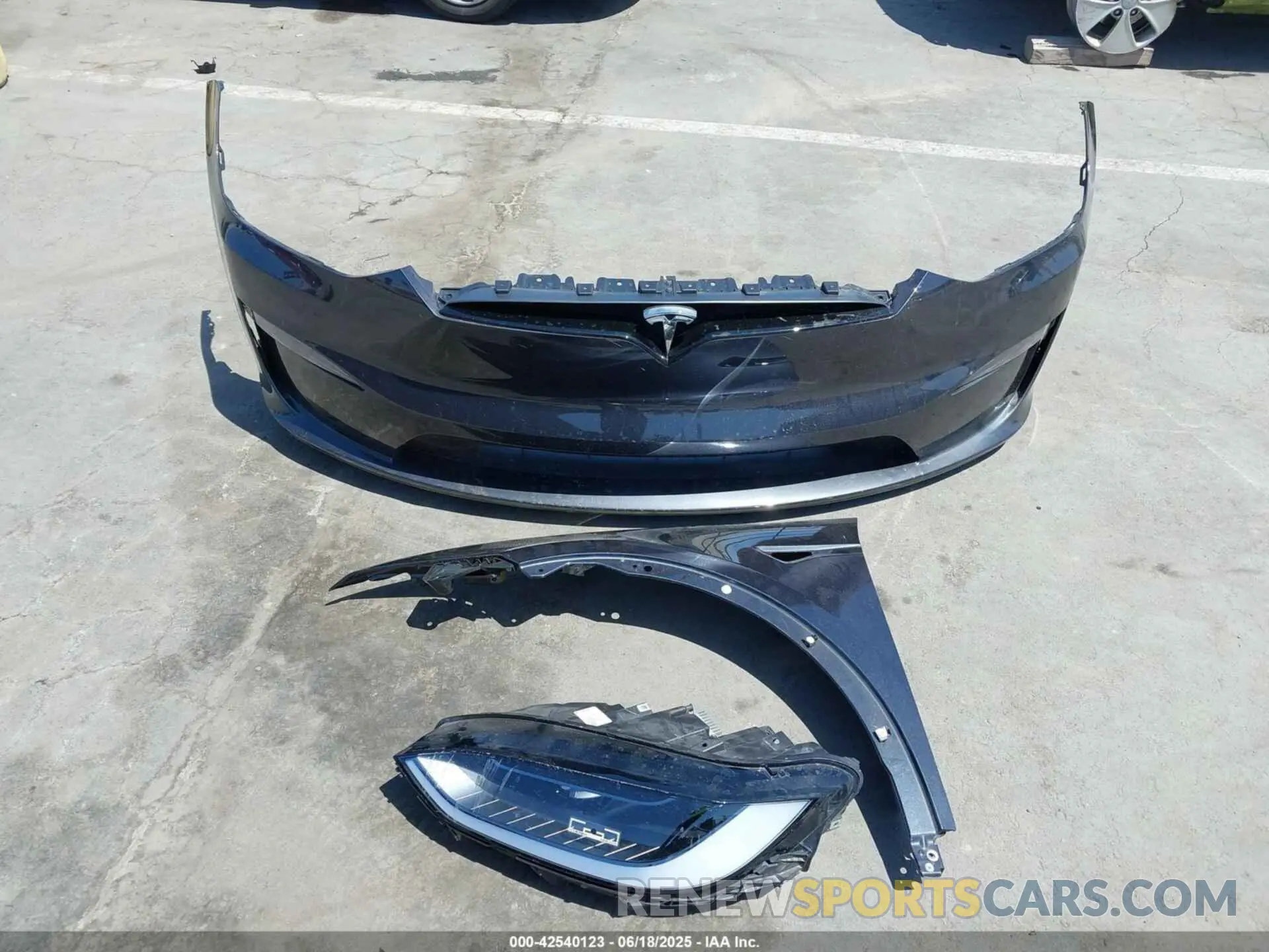 12 Photograph of a damaged car 7SAXCDE53RF434108 TESLA MODEL X 2024