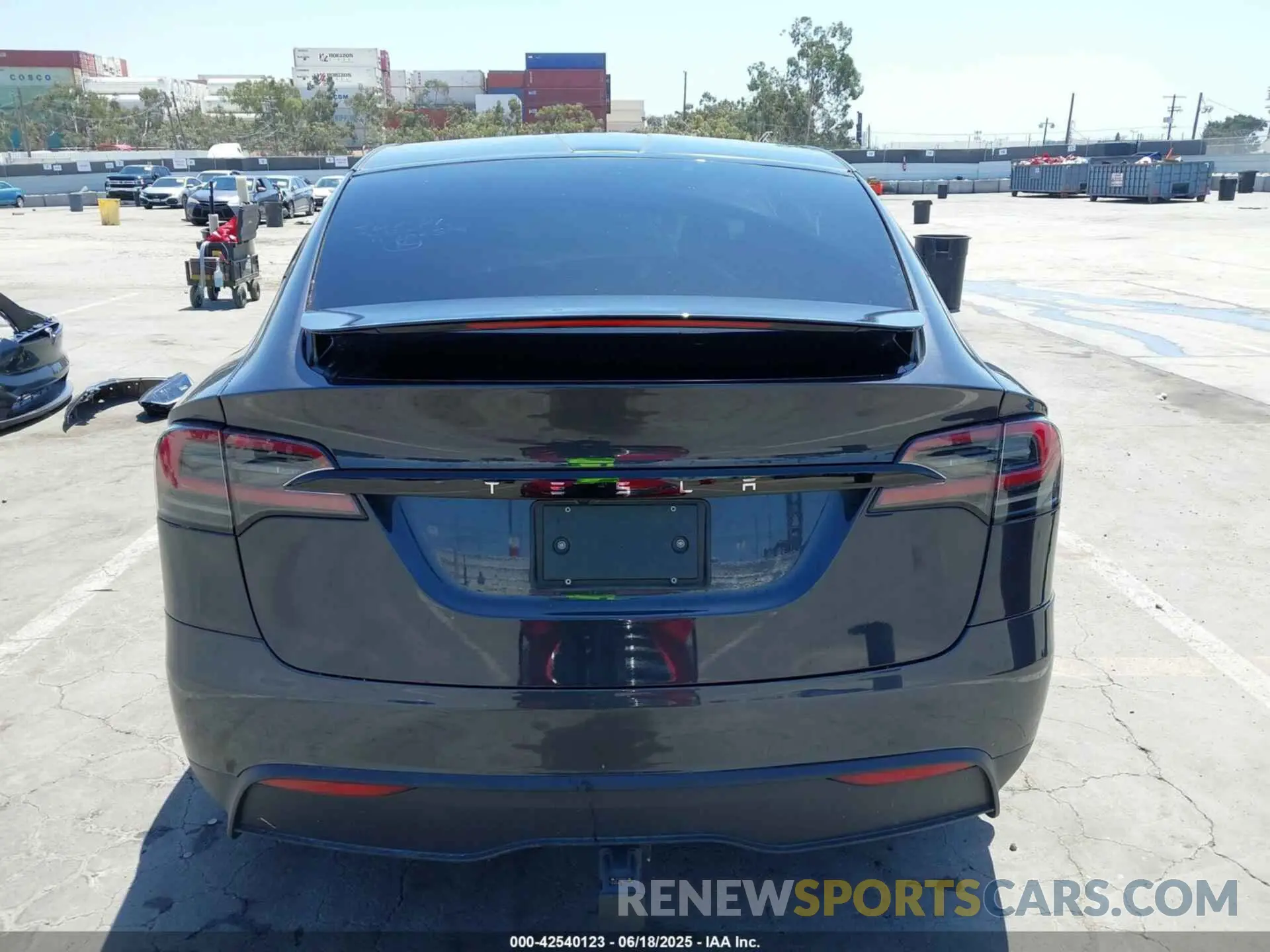 17 Photograph of a damaged car 7SAXCDE53RF434108 TESLA MODEL X 2024