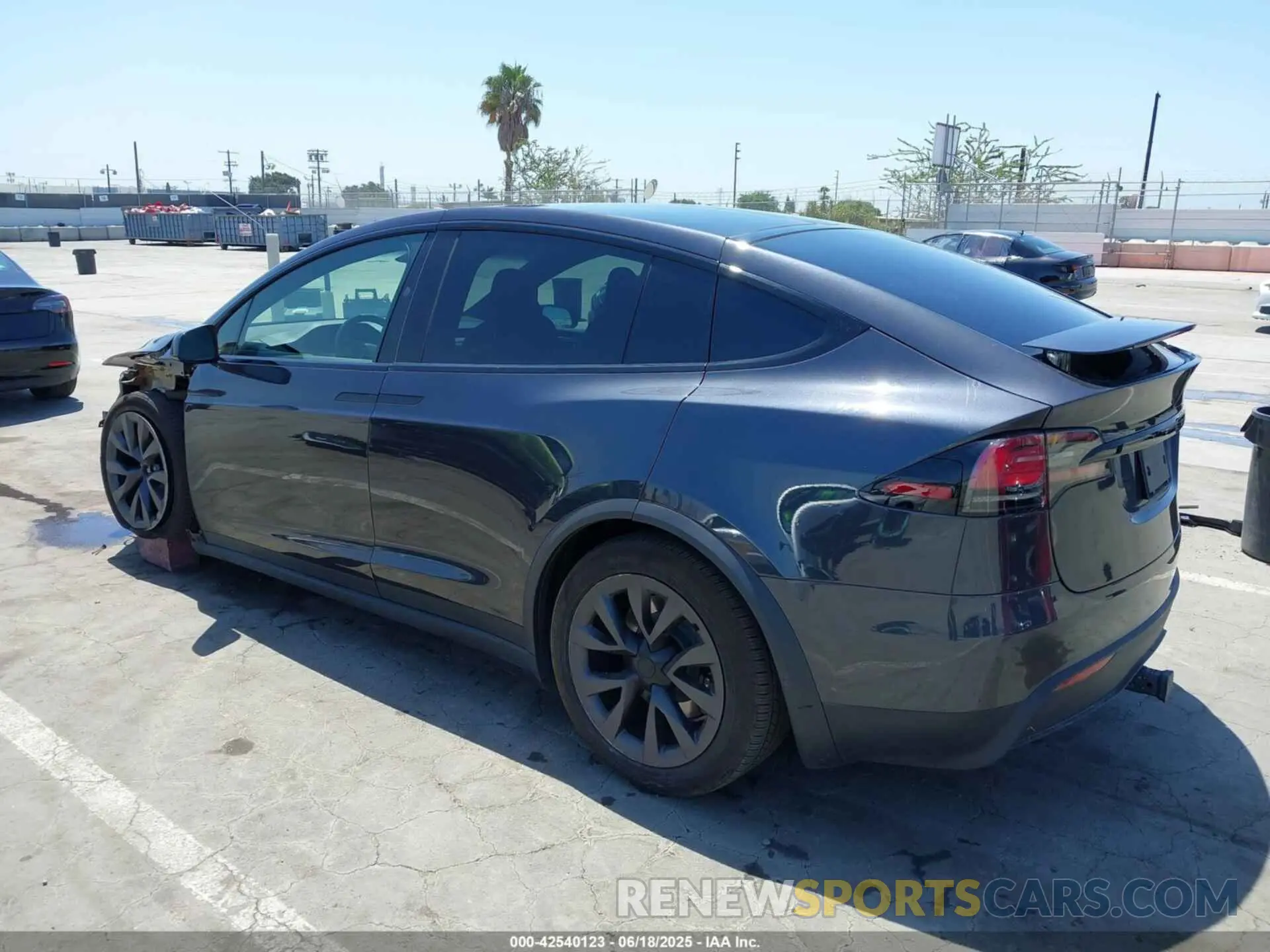 3 Photograph of a damaged car 7SAXCDE53RF434108 TESLA MODEL X 2024