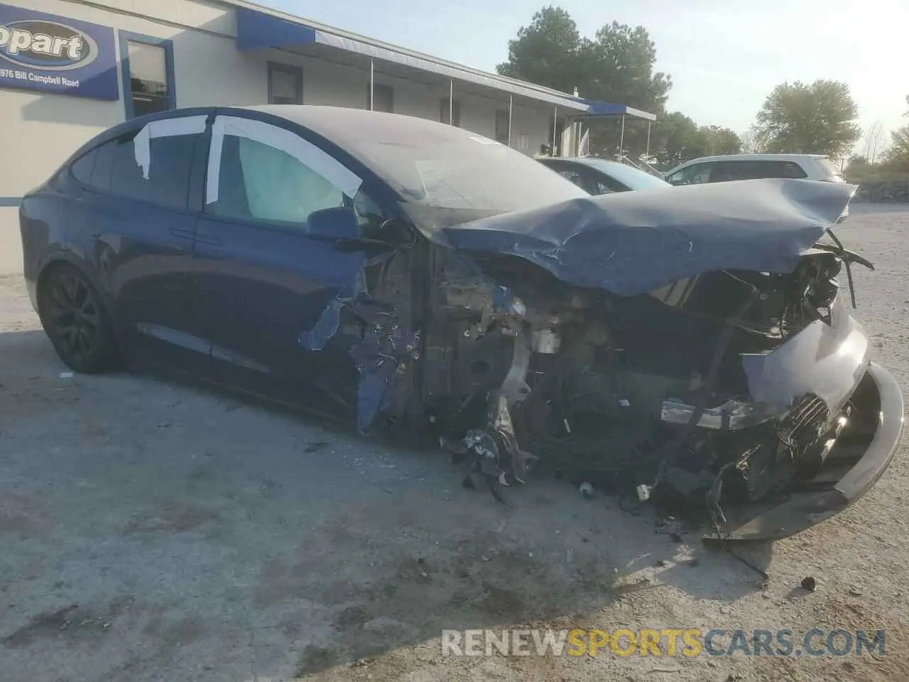 4 Photograph of a damaged car 7SAXCDE53RF444265 TESLA MODEL X 2024