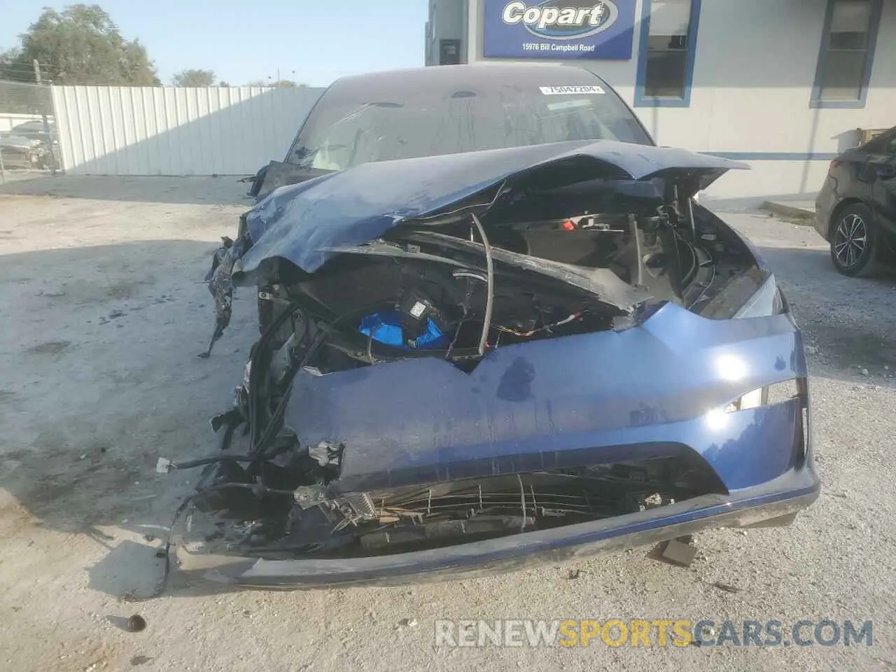 5 Photograph of a damaged car 7SAXCDE53RF444265 TESLA MODEL X 2024