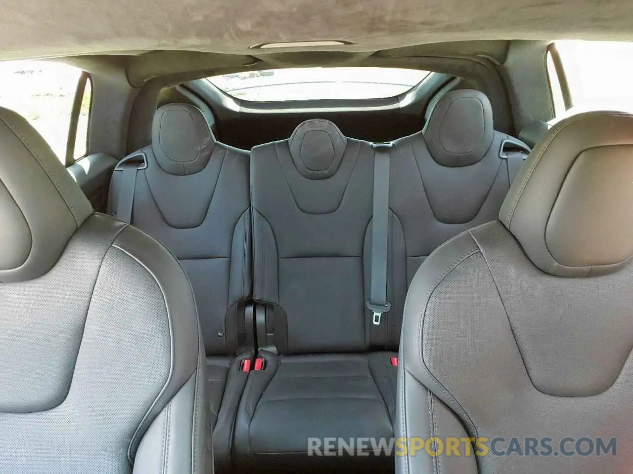 10 Photograph of a damaged car 7SAXCDE54RF439754 TESLA MODEL X 2024