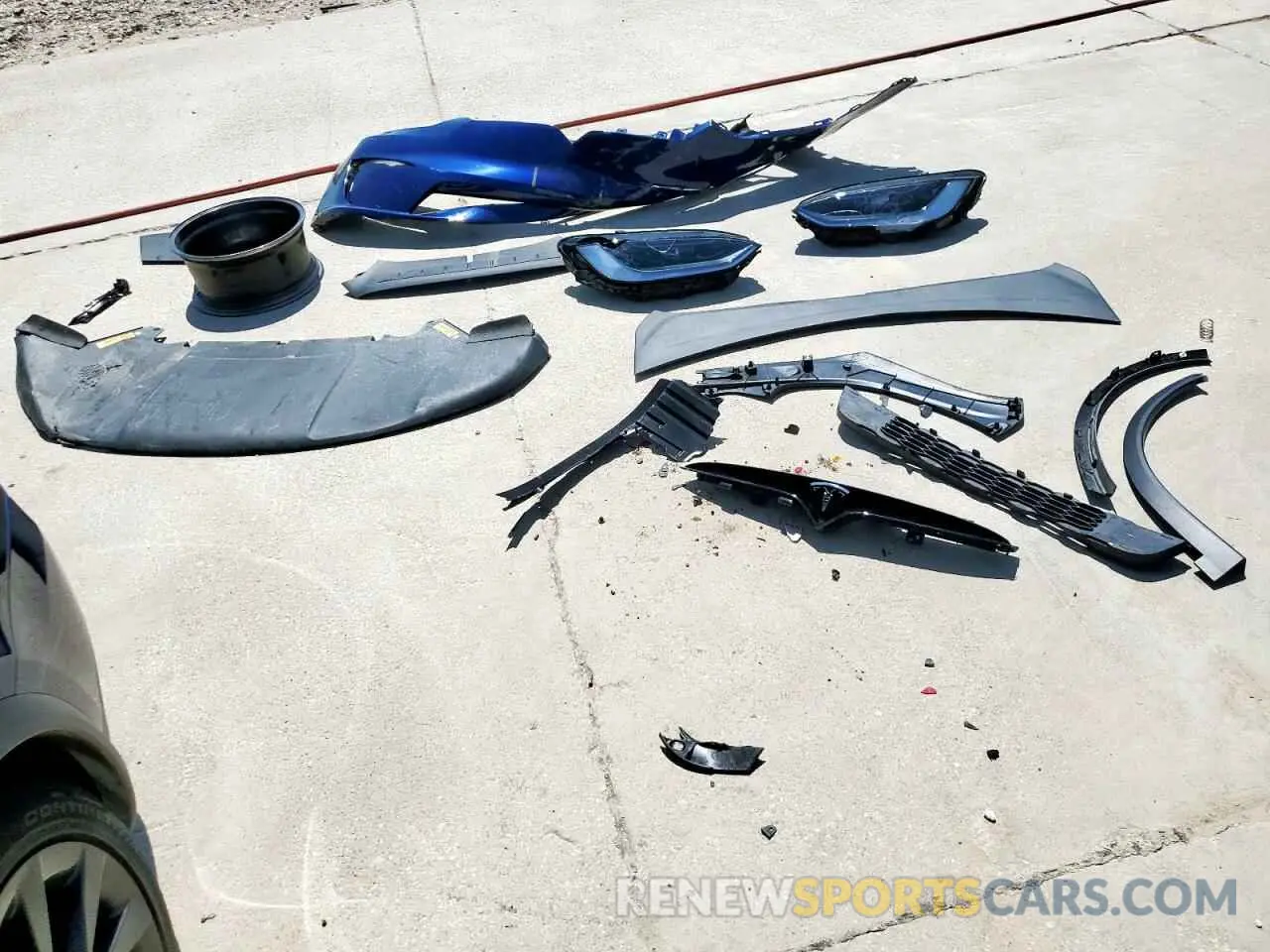 13 Photograph of a damaged car 7SAXCDE54RF439754 TESLA MODEL X 2024