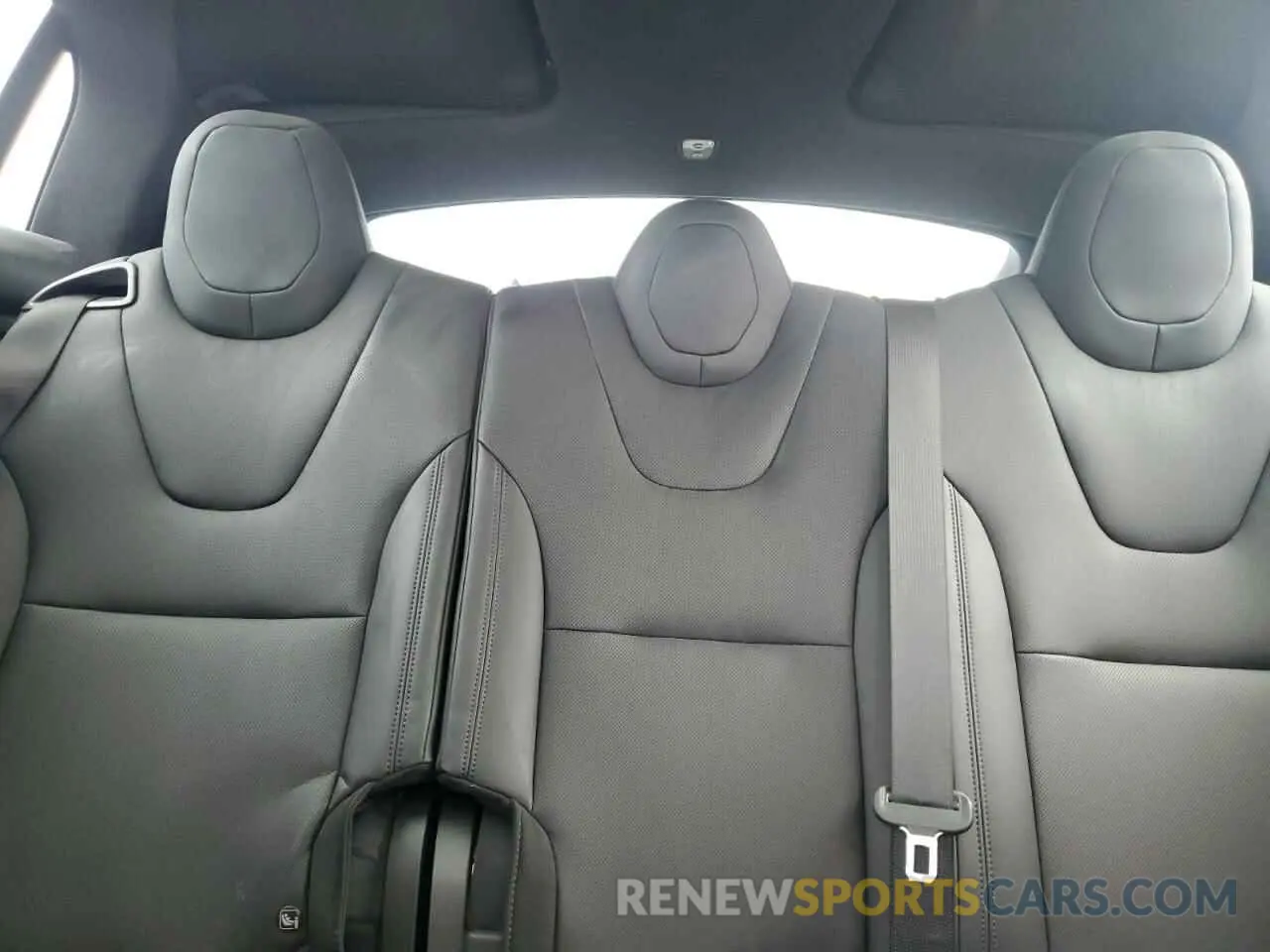 10 Photograph of a damaged car 7SAXCDE54RF441715 TESLA MODEL X 2024