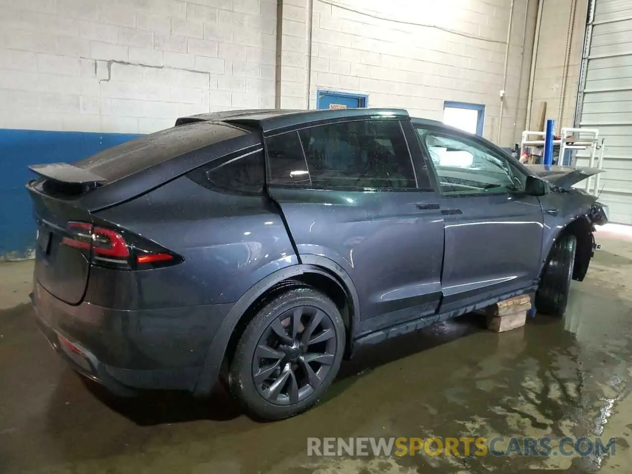 3 Photograph of a damaged car 7SAXCDE54RF441715 TESLA MODEL X 2024