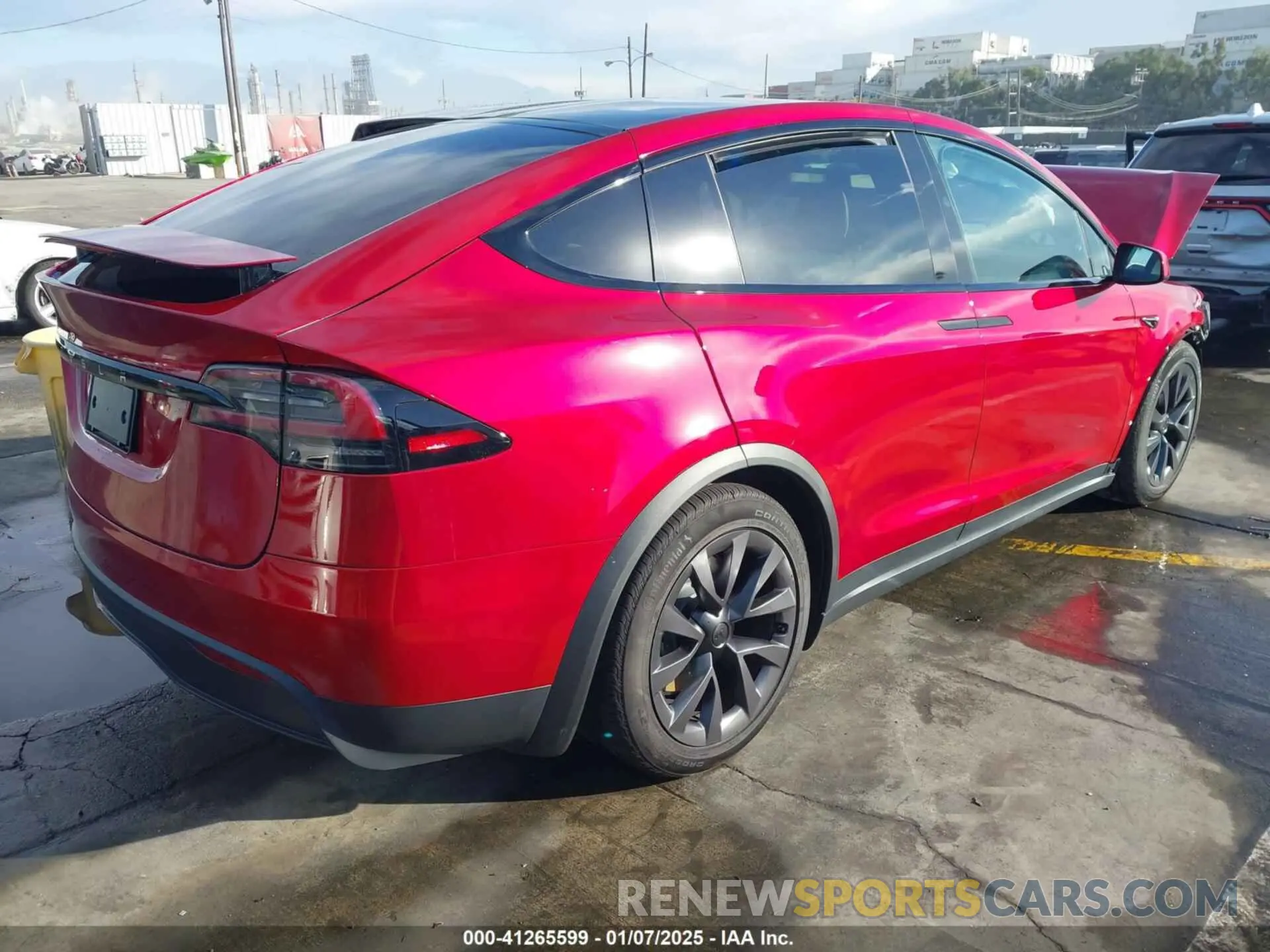 4 Photograph of a damaged car 7SAXCDE54RF444145 TESLA MODEL X 2024