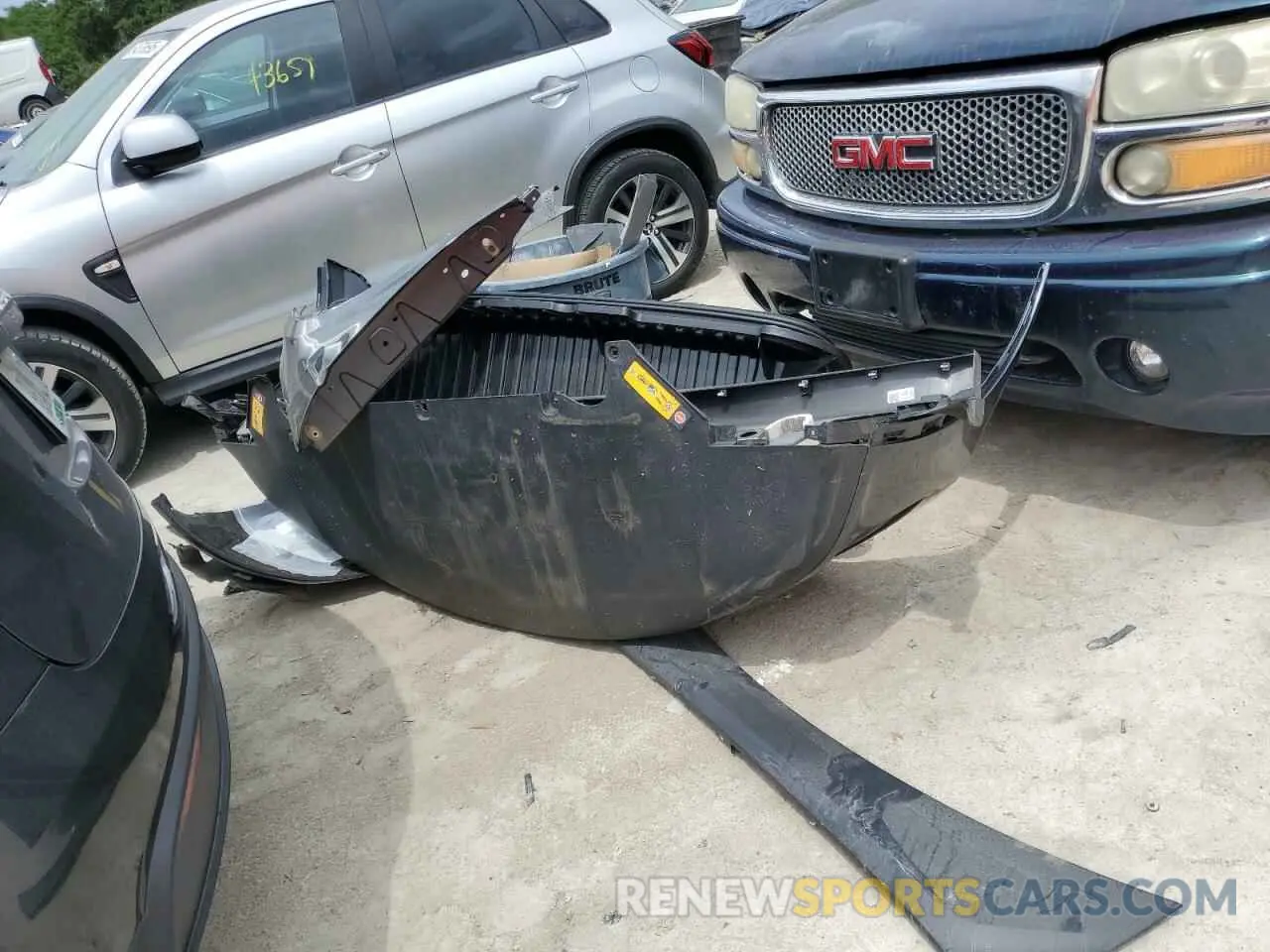 13 Photograph of a damaged car 7SAXCDE54RF445327 TESLA MODEL X 2024