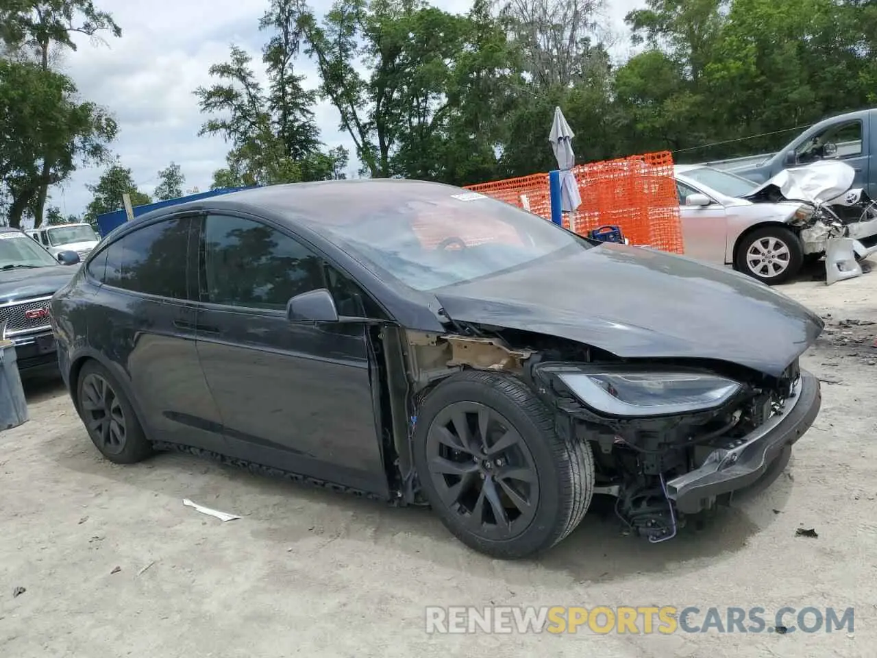 4 Photograph of a damaged car 7SAXCDE54RF445327 TESLA MODEL X 2024