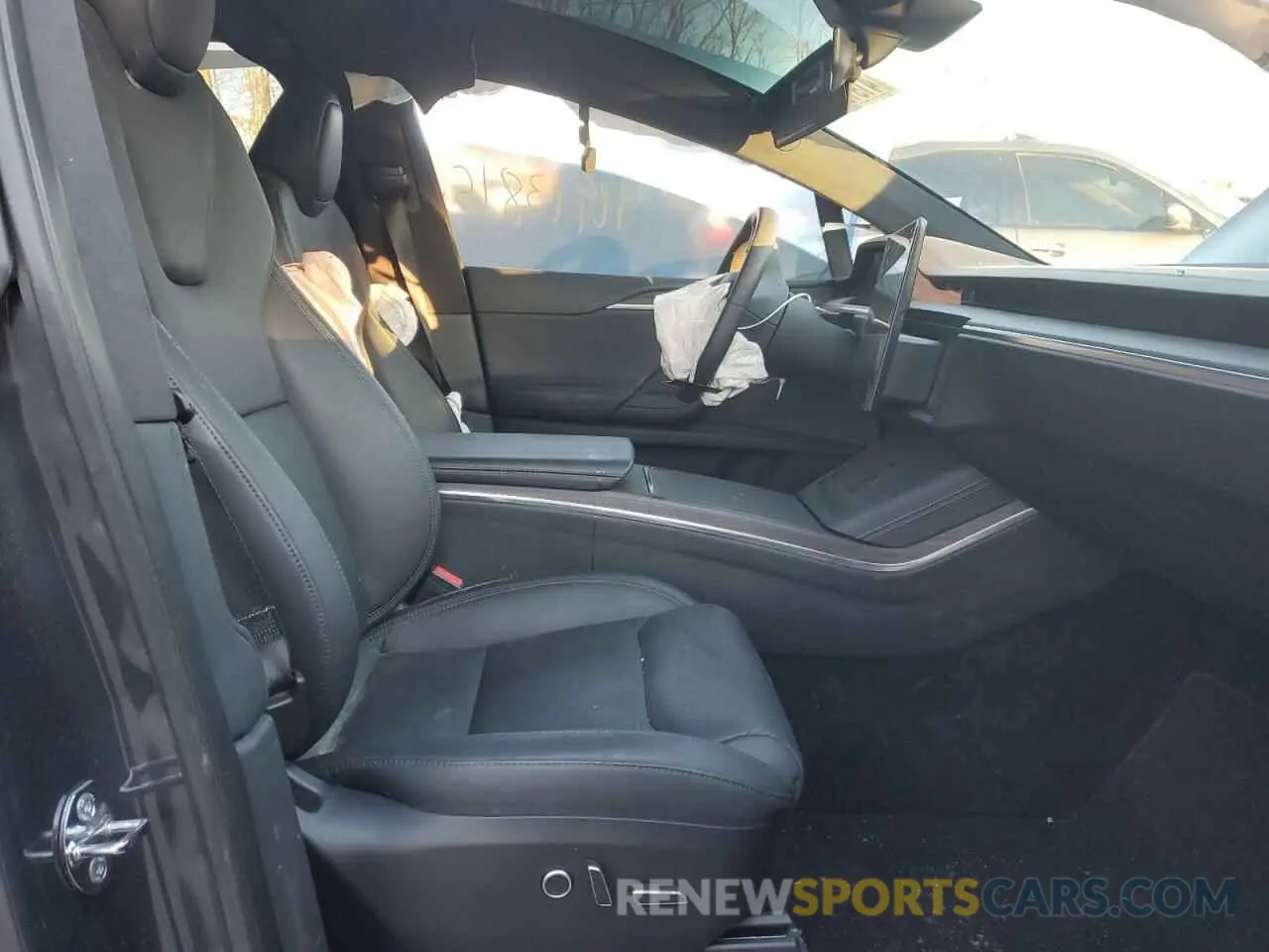 7 Photograph of a damaged car 7SAXCDE55RF433493 TESLA MODEL X 2024
