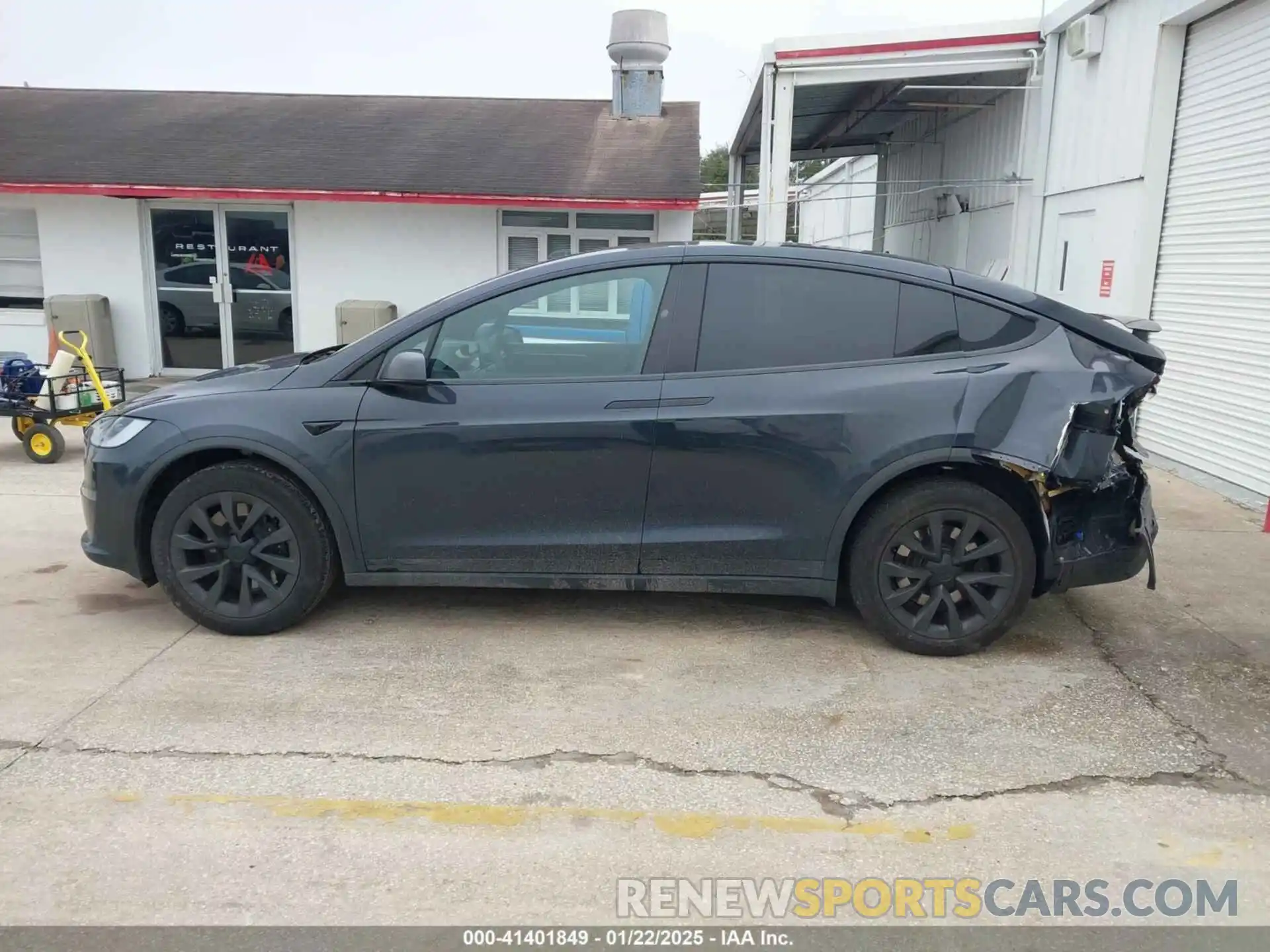 14 Photograph of a damaged car 7SAXCDE56RF441439 TESLA MODEL X 2024