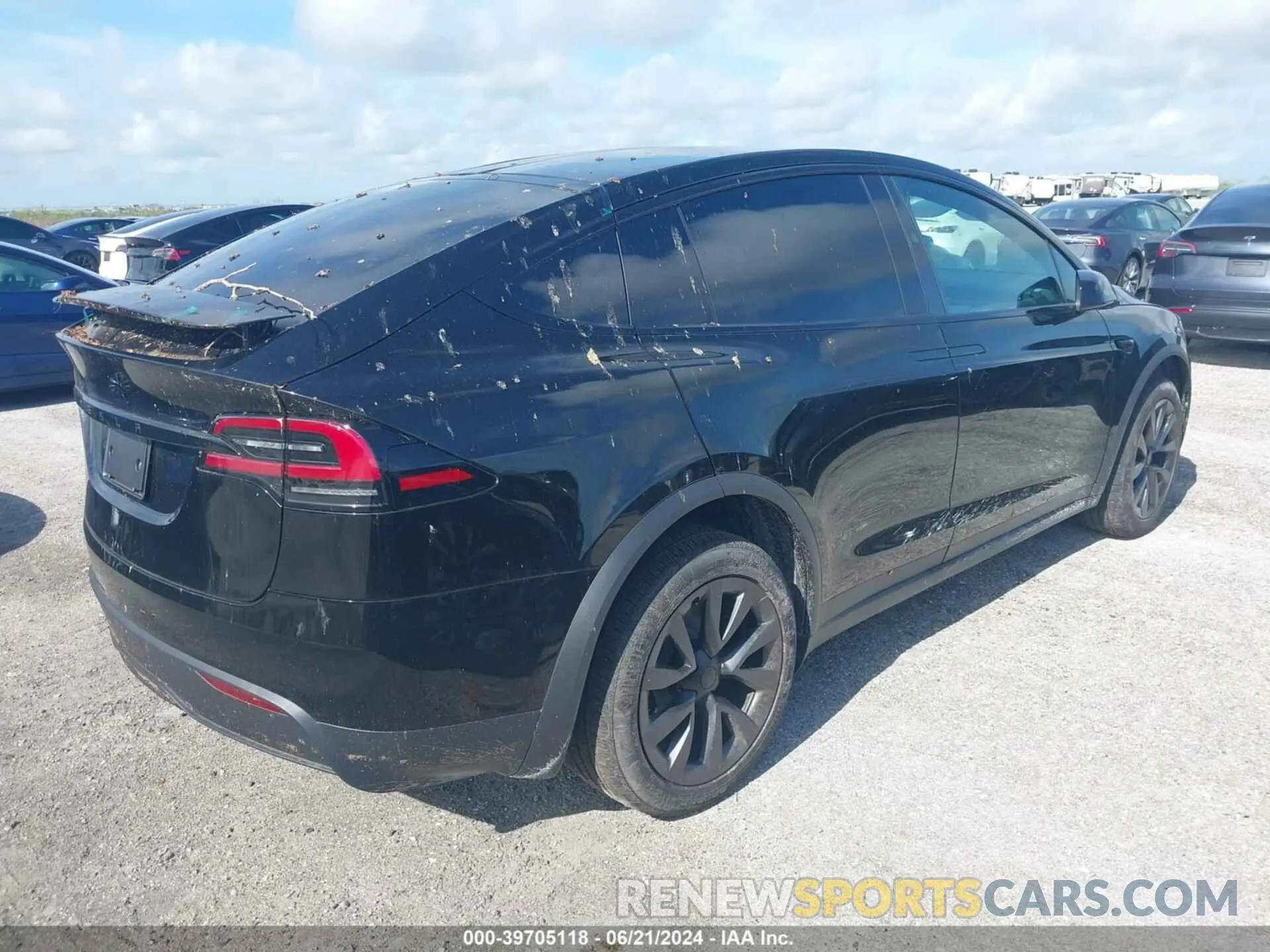4 Photograph of a damaged car 7SAXCDE56RF446415 TESLA MODEL X 2024