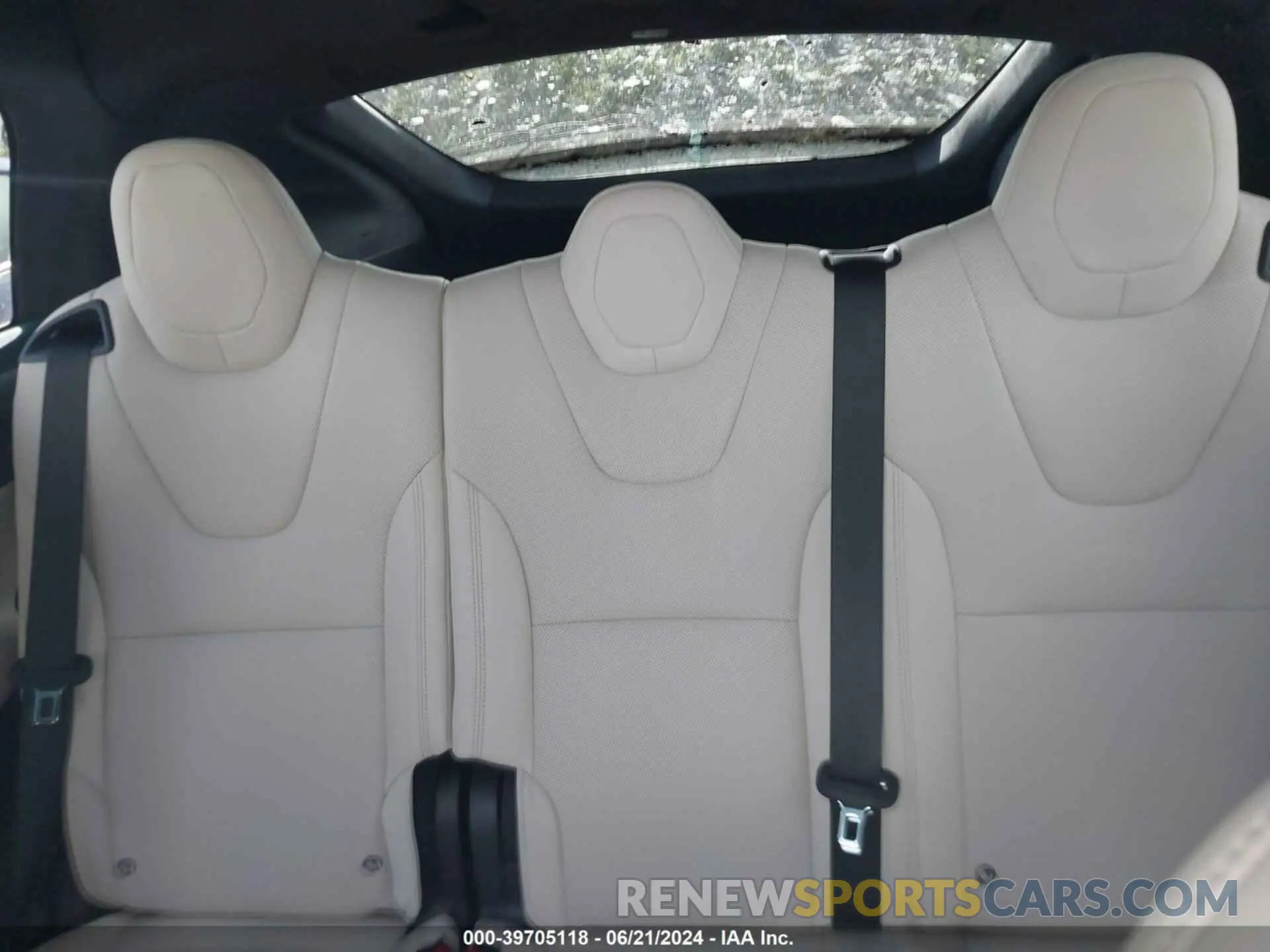 8 Photograph of a damaged car 7SAXCDE56RF446415 TESLA MODEL X 2024