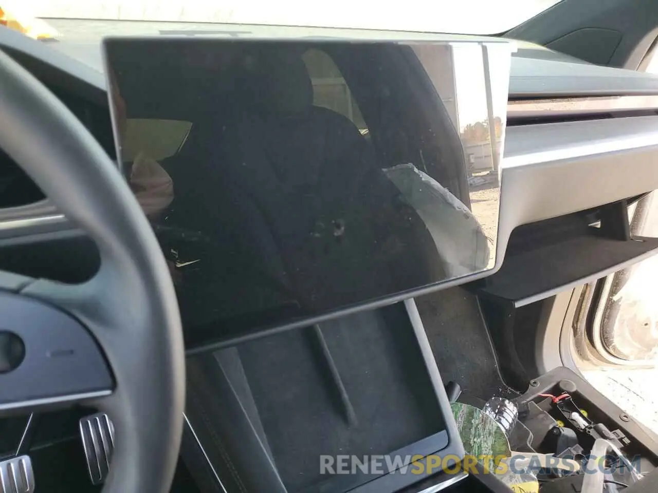 9 Photograph of a damaged car 7SAXCDE57RF442048 TESLA MODEL X 2024