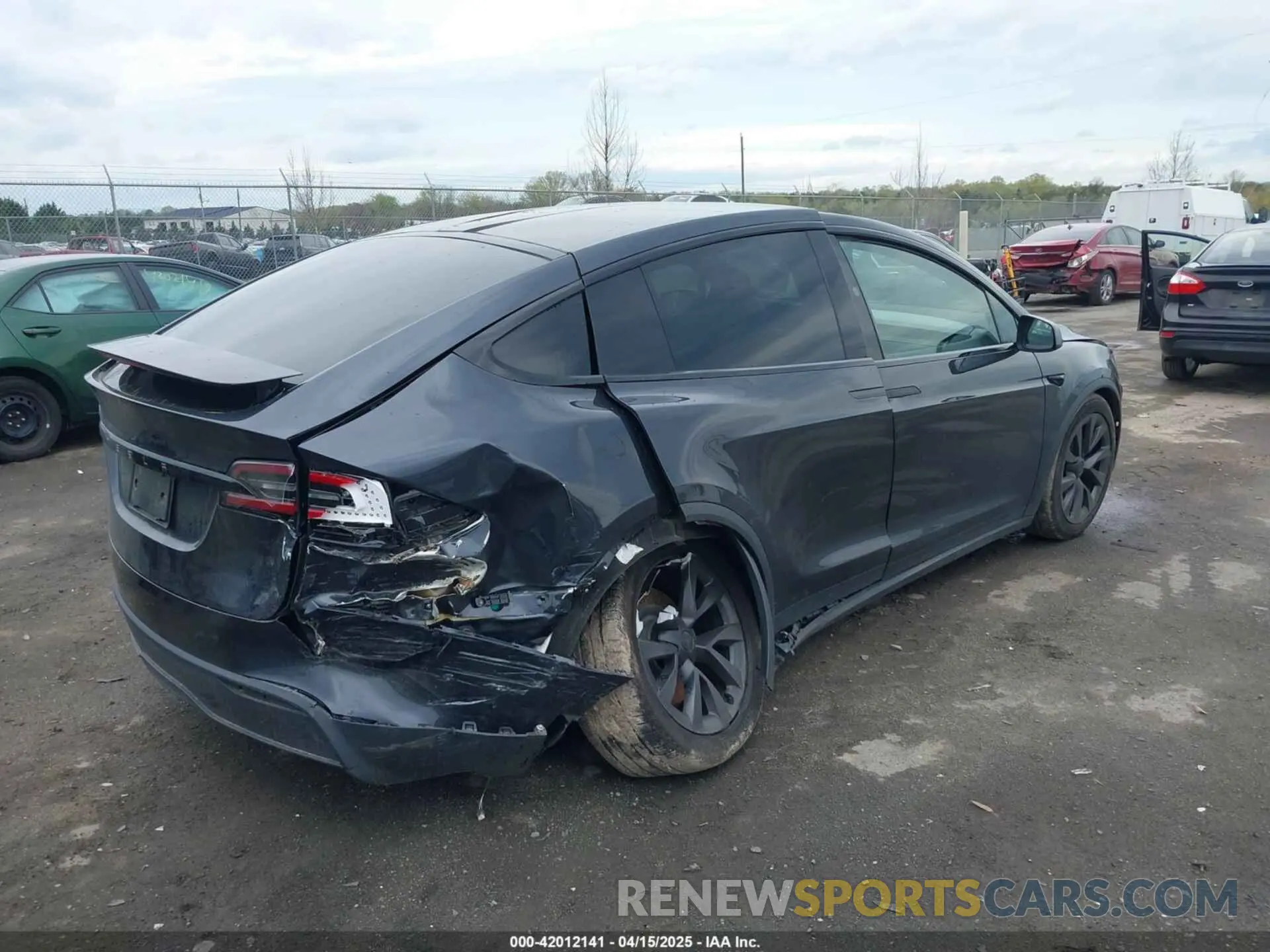 4 Photograph of a damaged car 7SAXCDE57RF445547 TESLA MODEL X 2024