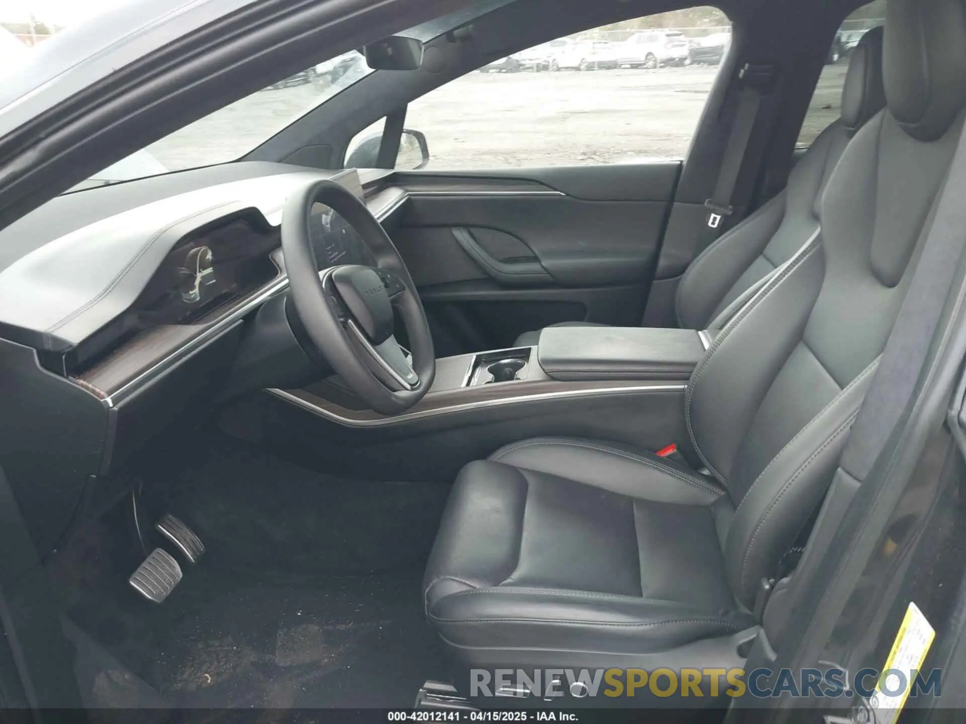 5 Photograph of a damaged car 7SAXCDE57RF445547 TESLA MODEL X 2024