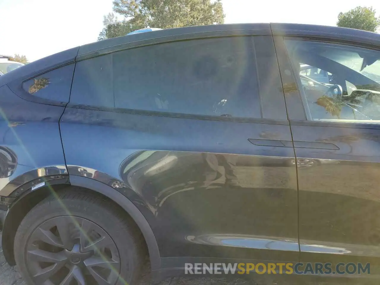 11 Photograph of a damaged car 7SAXCDE58RF443354 TESLA MODEL X 2024