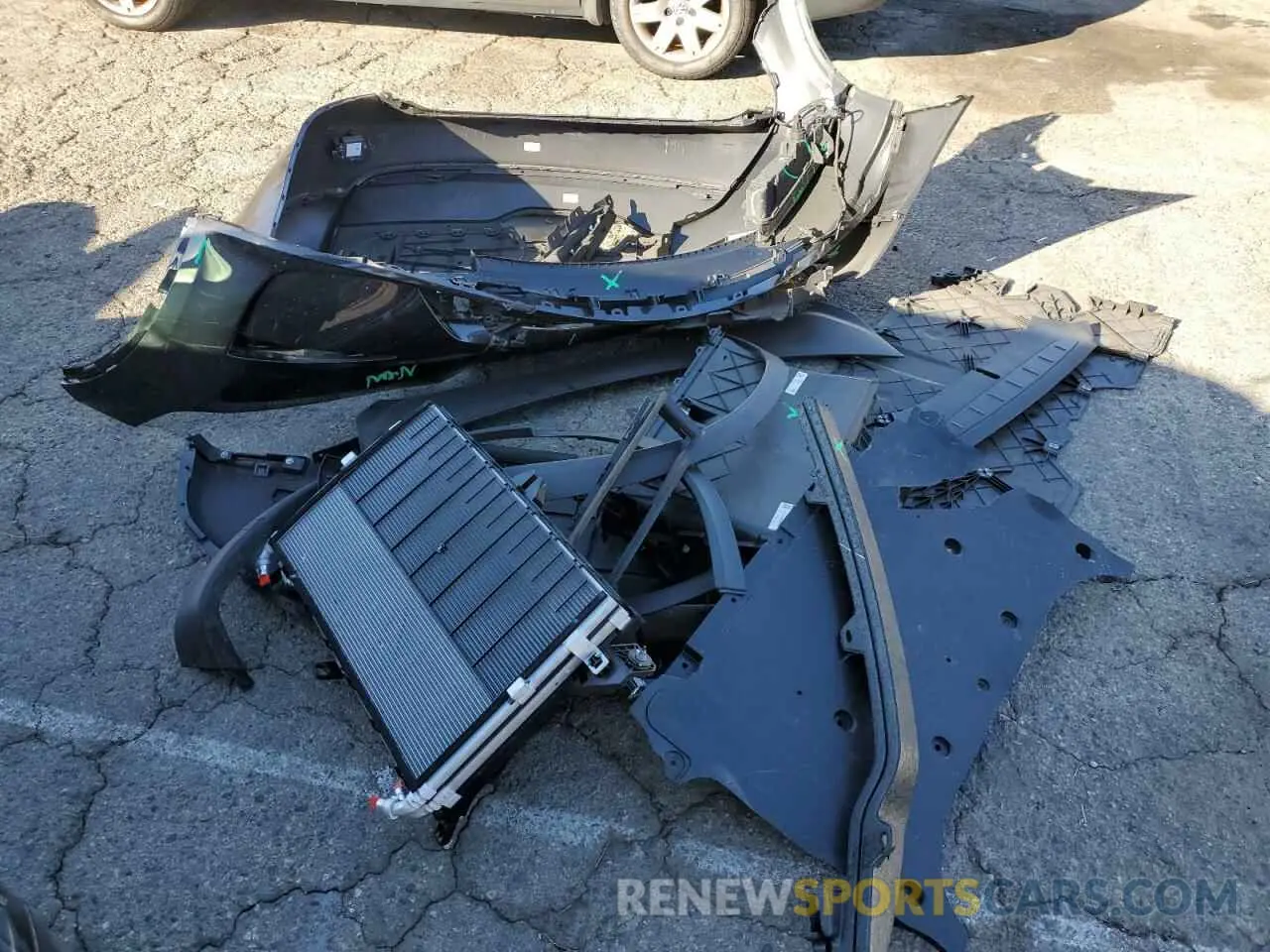 13 Photograph of a damaged car 7SAXCDE58RF443354 TESLA MODEL X 2024