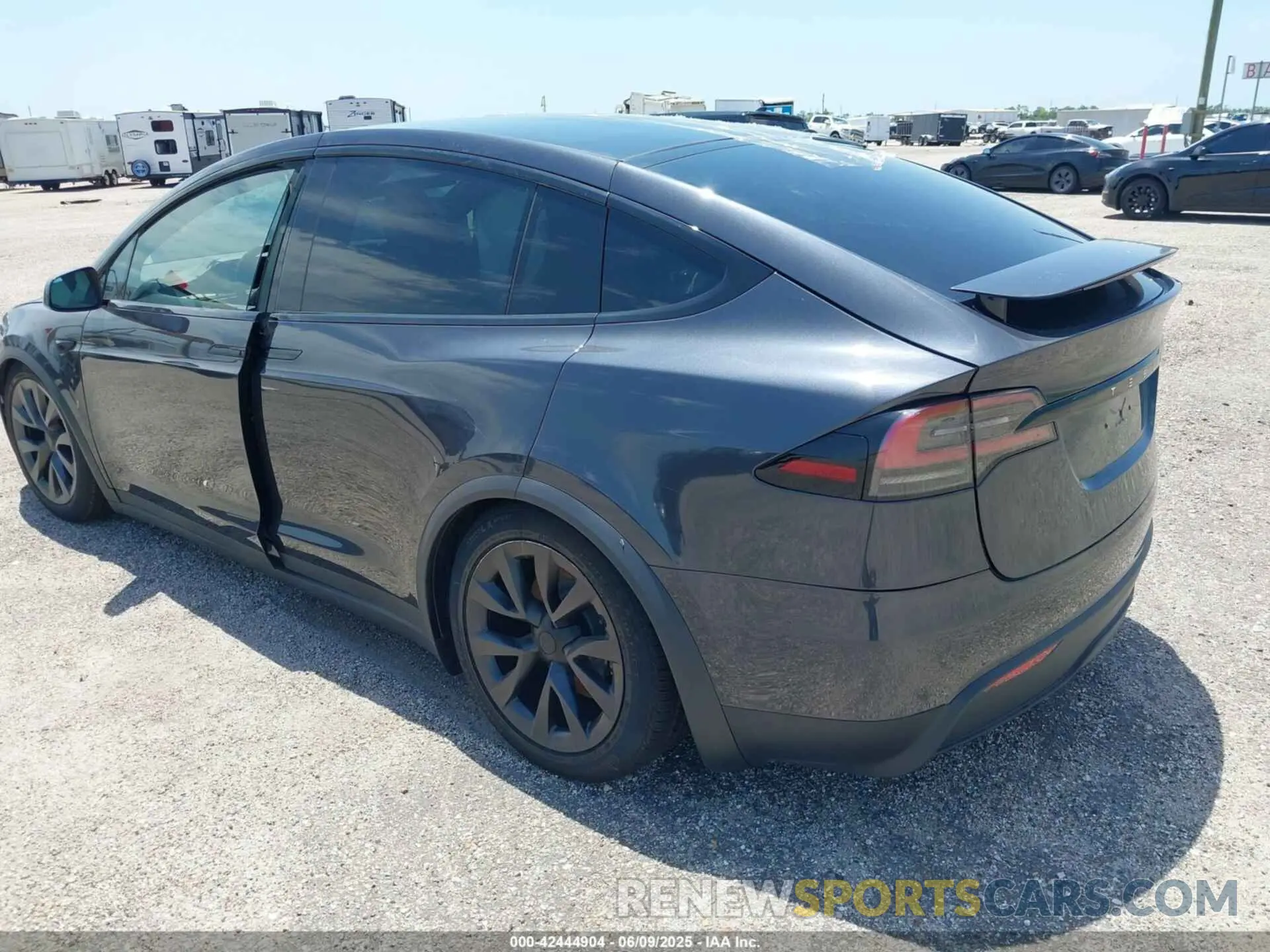 3 Photograph of a damaged car 7SAXCDE54SF462487 TESLA MODEL X 2025