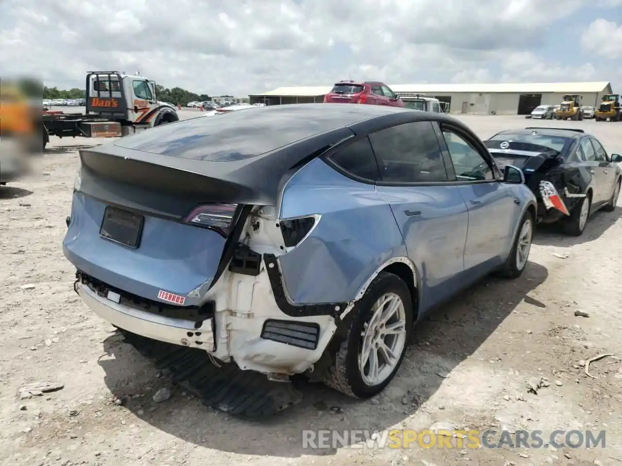 4 Photograph of a damaged car 5YJYGDEE0LF006431 TESLA MODEL Y 2020