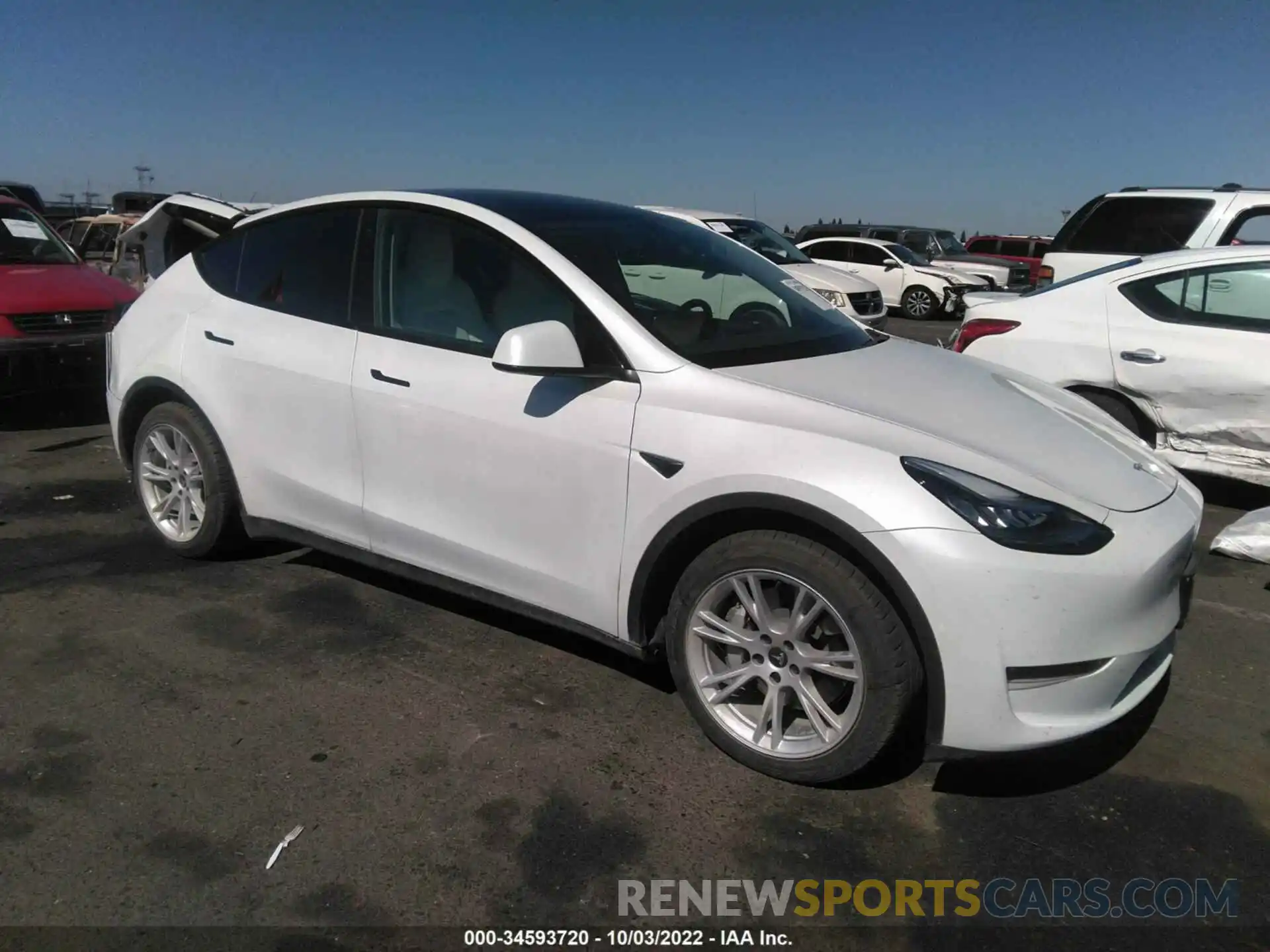 1 Photograph of a damaged car 5YJYGDEE0LF014688 TESLA MODEL Y 2020