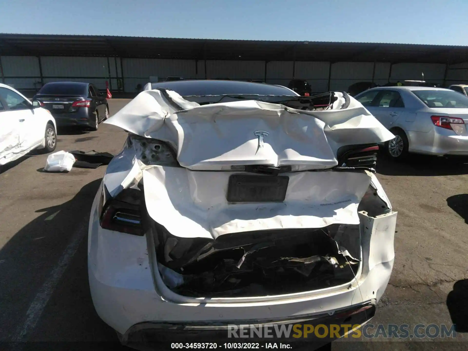 6 Photograph of a damaged car 5YJYGDEE0LF014688 TESLA MODEL Y 2020