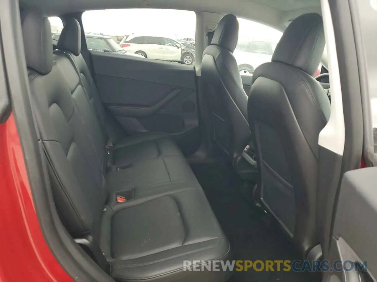 11 Photograph of a damaged car 5YJYGDEE0LF015324 TESLA MODEL Y 2020