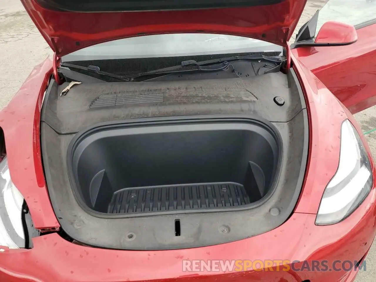 12 Photograph of a damaged car 5YJYGDEE0LF015324 TESLA MODEL Y 2020