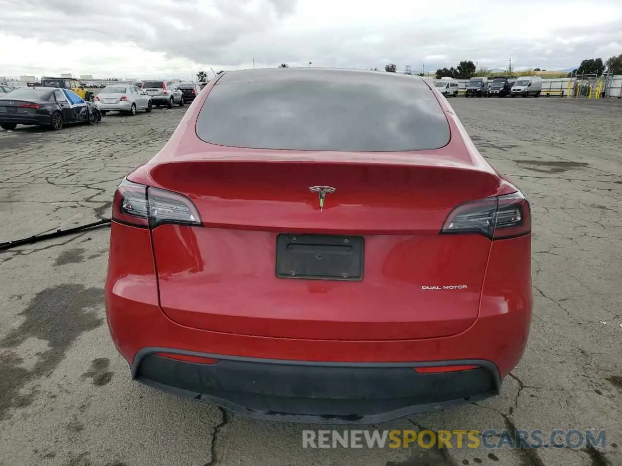 6 Photograph of a damaged car 5YJYGDEE0LF015324 TESLA MODEL Y 2020