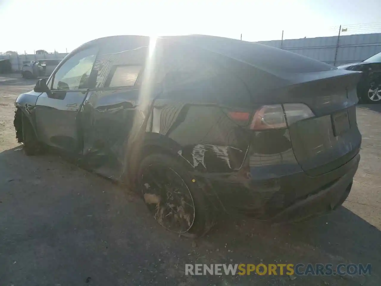 2 Photograph of a damaged car 5YJYGDEE0LF018286 TESLA MODEL Y 2020