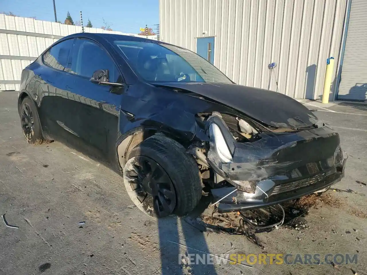 4 Photograph of a damaged car 5YJYGDEE0LF018286 TESLA MODEL Y 2020