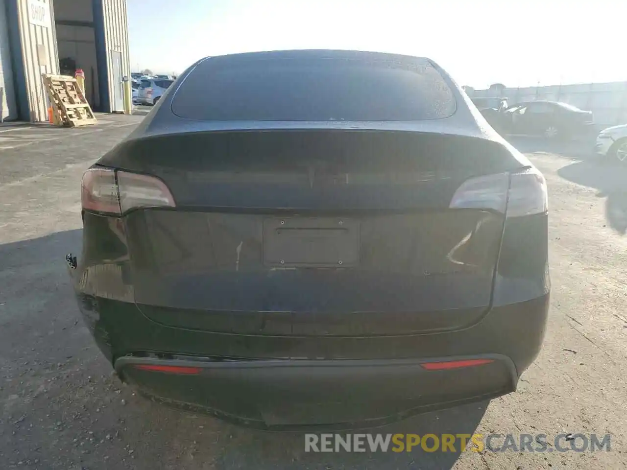 6 Photograph of a damaged car 5YJYGDEE0LF018286 TESLA MODEL Y 2020