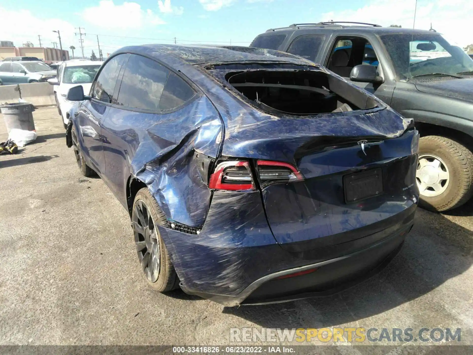 3 Photograph of a damaged car 5YJYGDEE0LF021561 TESLA MODEL Y 2020