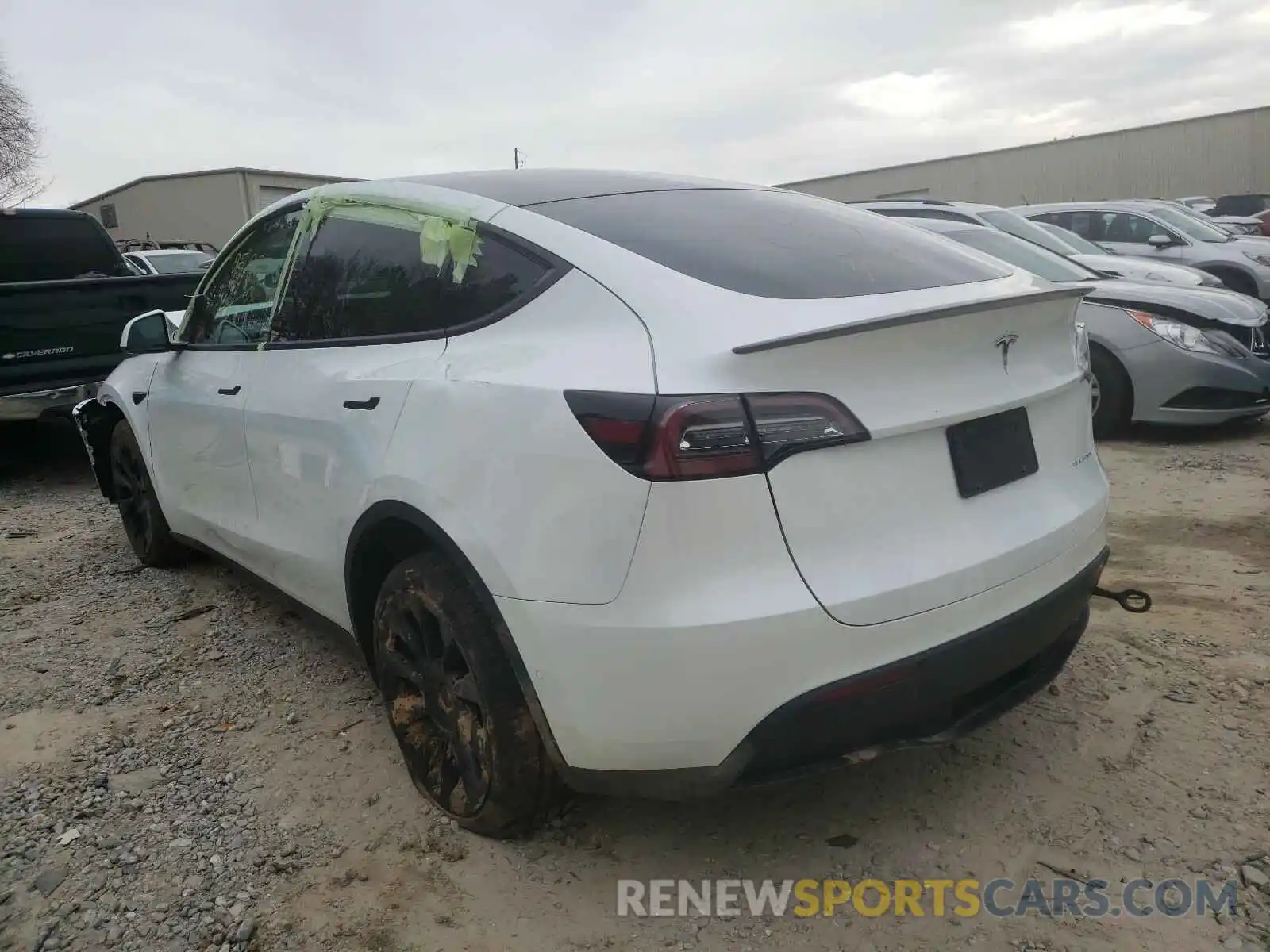 3 Photograph of a damaged car 5YJYGDEE0LF025769 TESLA MODEL Y 2020