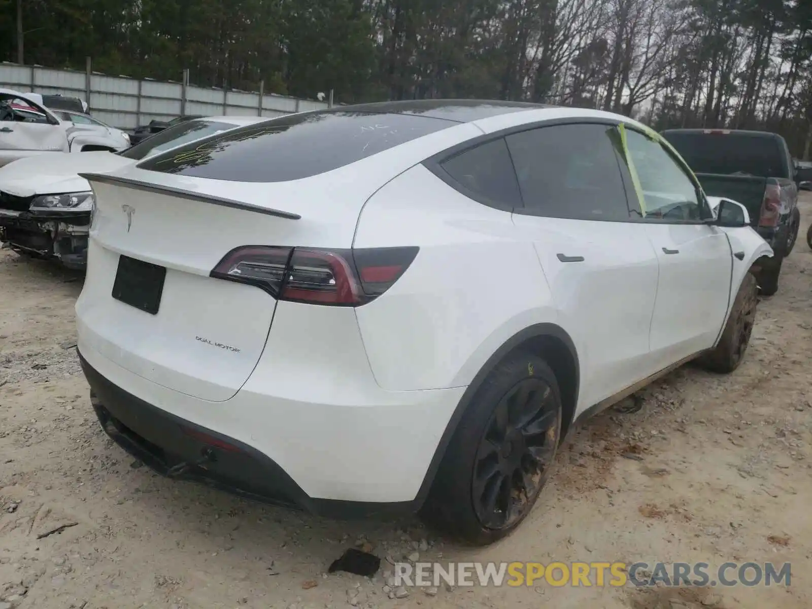 4 Photograph of a damaged car 5YJYGDEE0LF025769 TESLA MODEL Y 2020