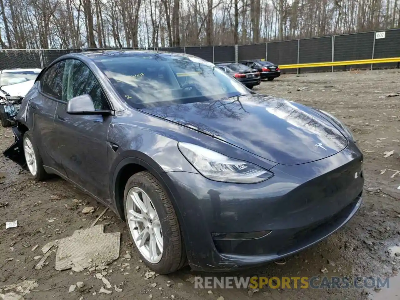 1 Photograph of a damaged car 5YJYGDEE0LF032902 TESLA MODEL Y 2020