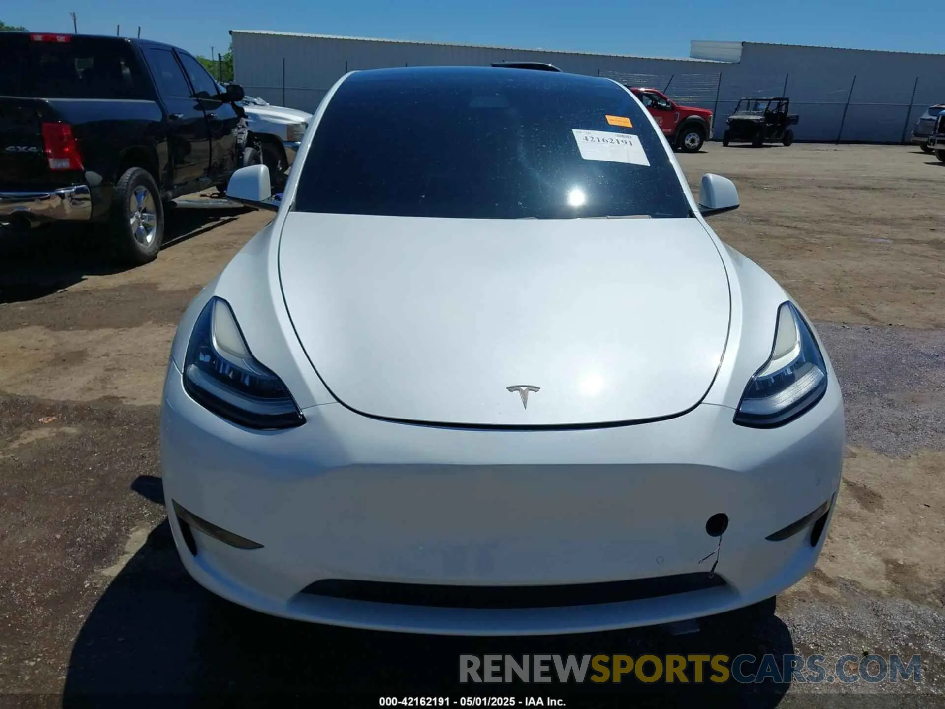 13 Photograph of a damaged car 5YJYGDEE0LF035248 TESLA MODEL Y 2020