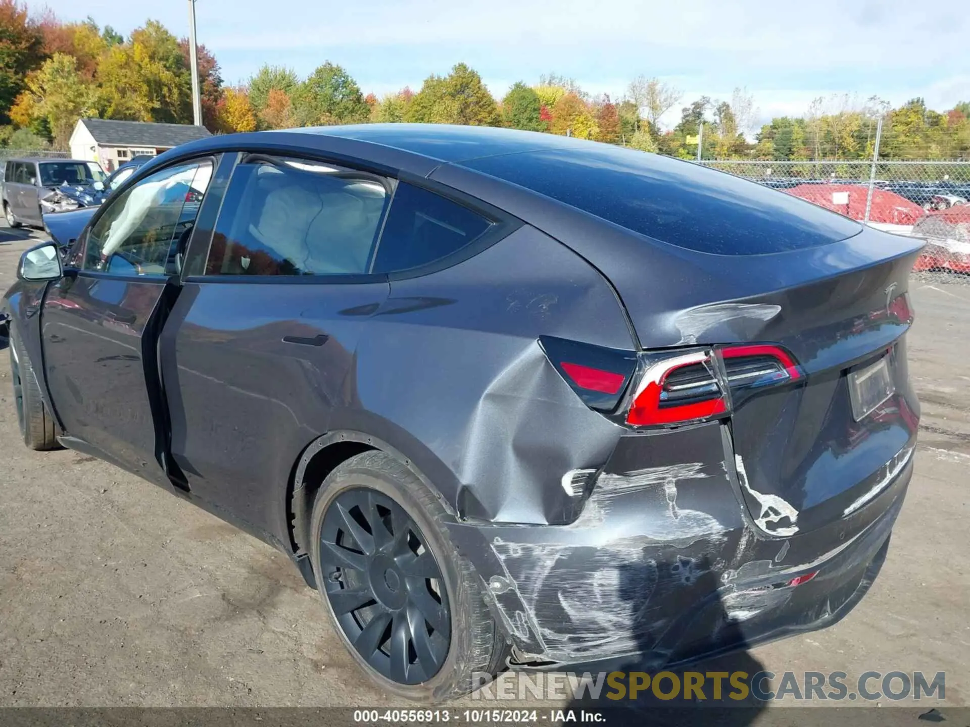 3 Photograph of a damaged car 5YJYGDEE0LF041762 TESLA MODEL Y 2020