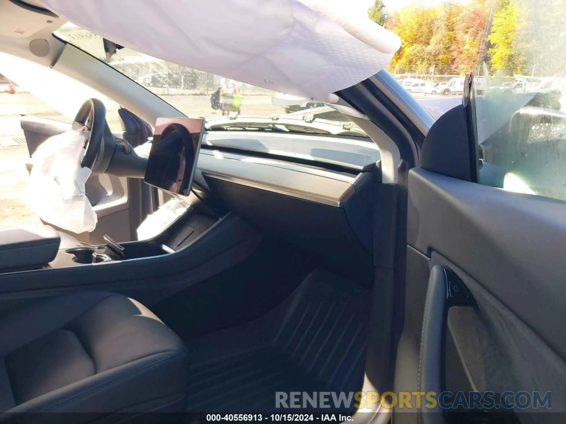 5 Photograph of a damaged car 5YJYGDEE0LF041762 TESLA MODEL Y 2020