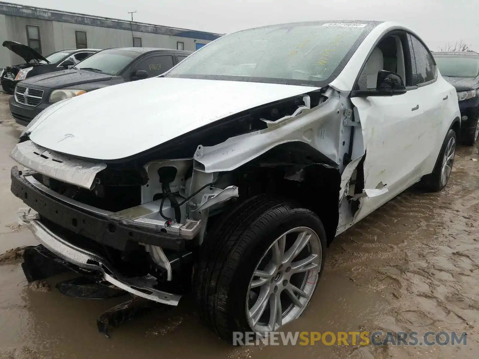 2 Photograph of a damaged car 5YJYGDEE0LF042202 TESLA MODEL Y 2020