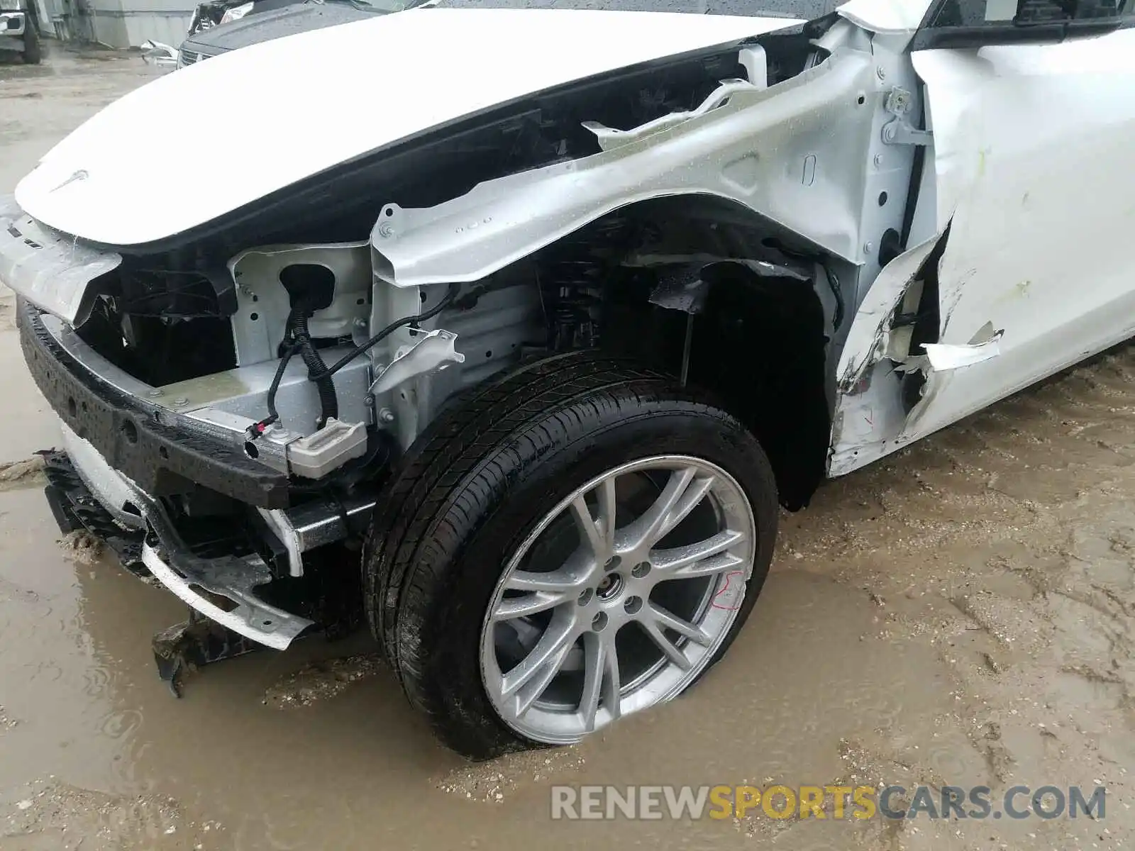 9 Photograph of a damaged car 5YJYGDEE0LF042202 TESLA MODEL Y 2020