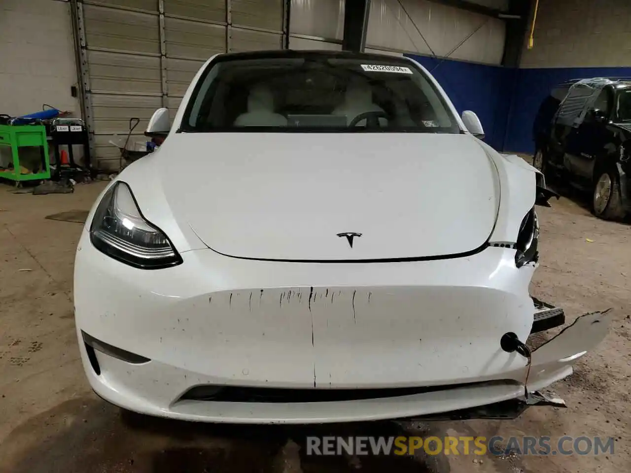 5 Photograph of a damaged car 5YJYGDEE0LF043401 TESLA MODEL Y 2020